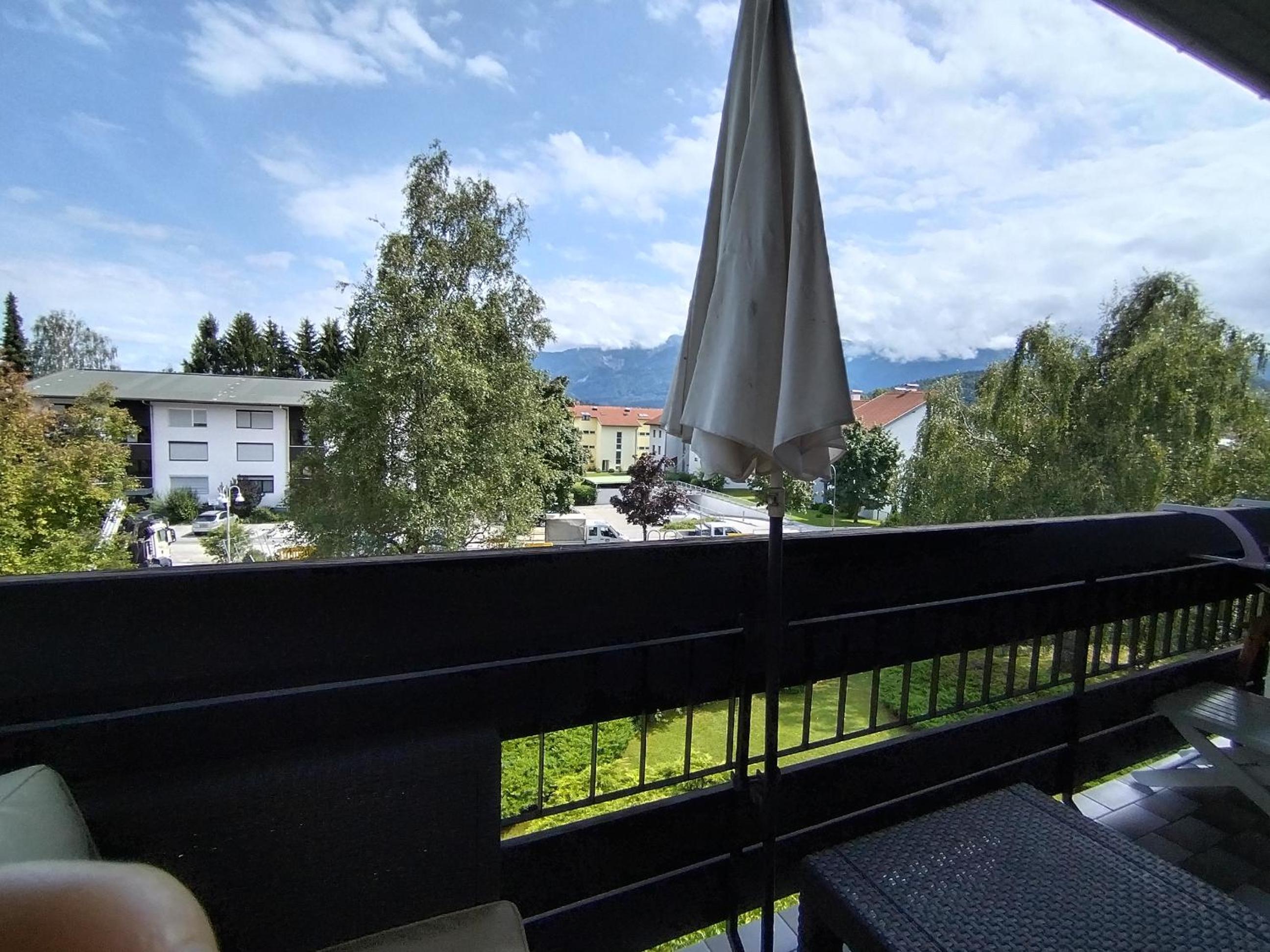 Waldeslust Warmbad mit Balkon und privatem Parkplatz