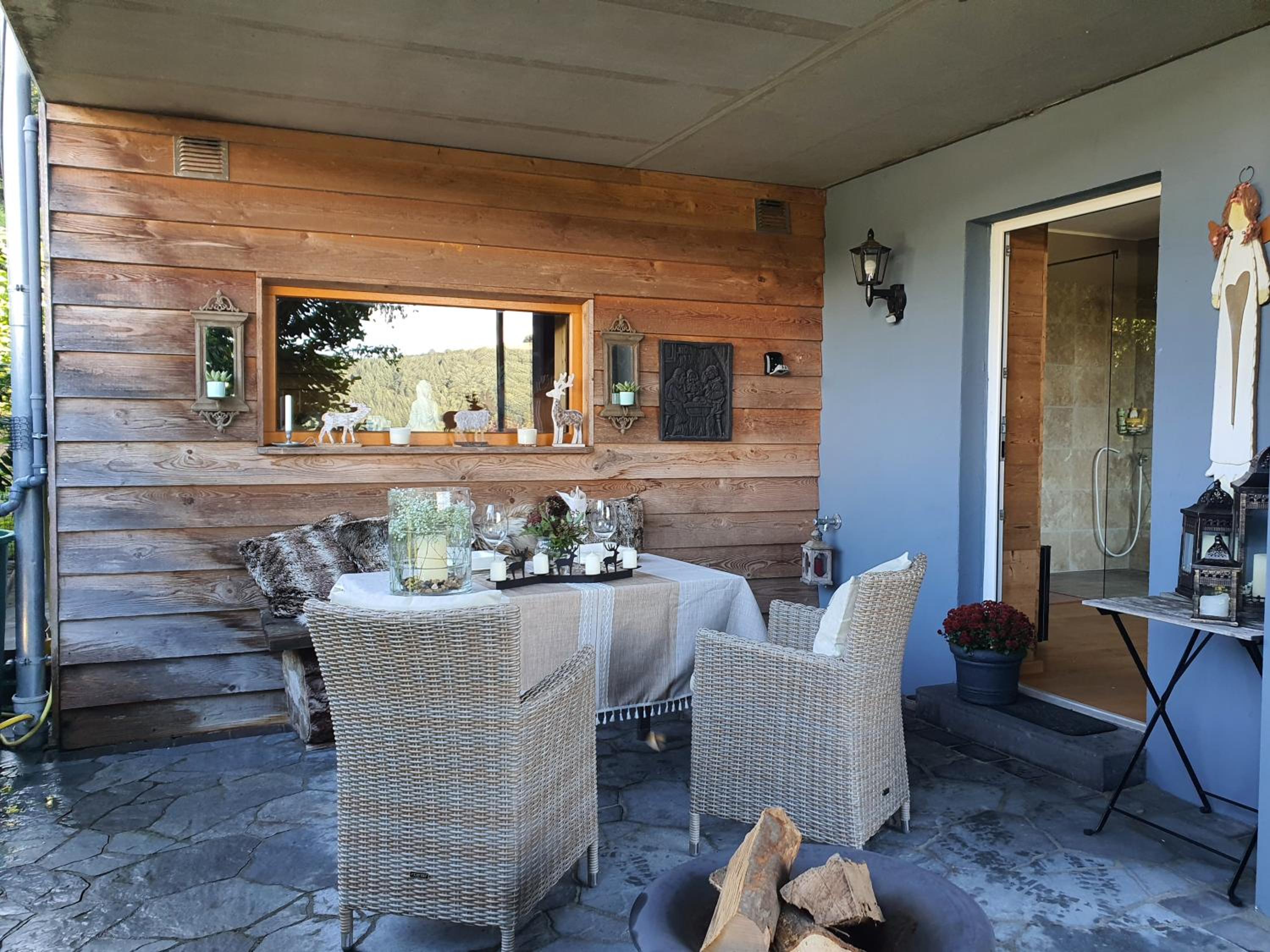 Romantic and Cosy Studio with Lake View in Meerfeld Eifel Region