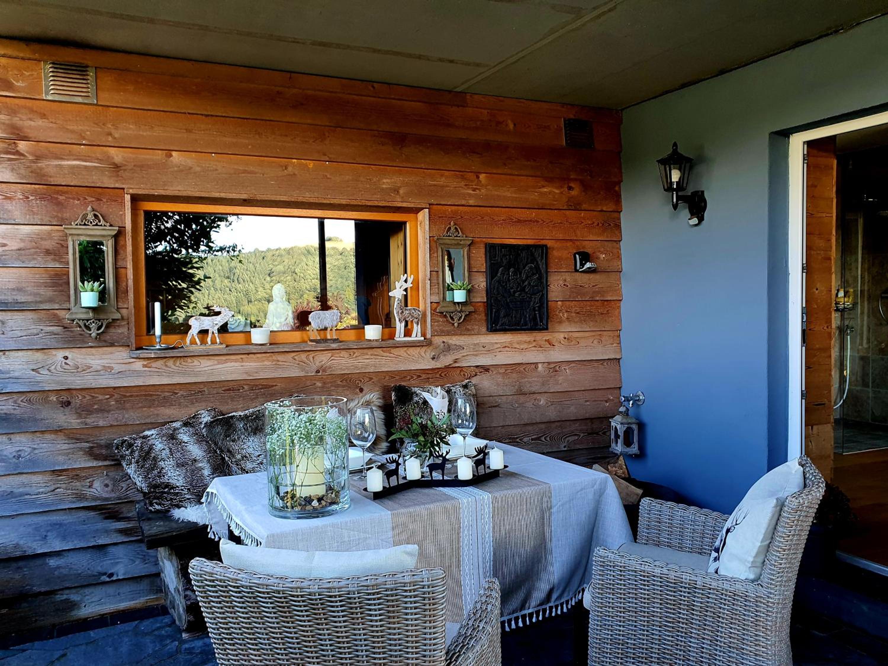 Romantic and Cosy Studio with Lake View in Meerfeld Eifel Region
