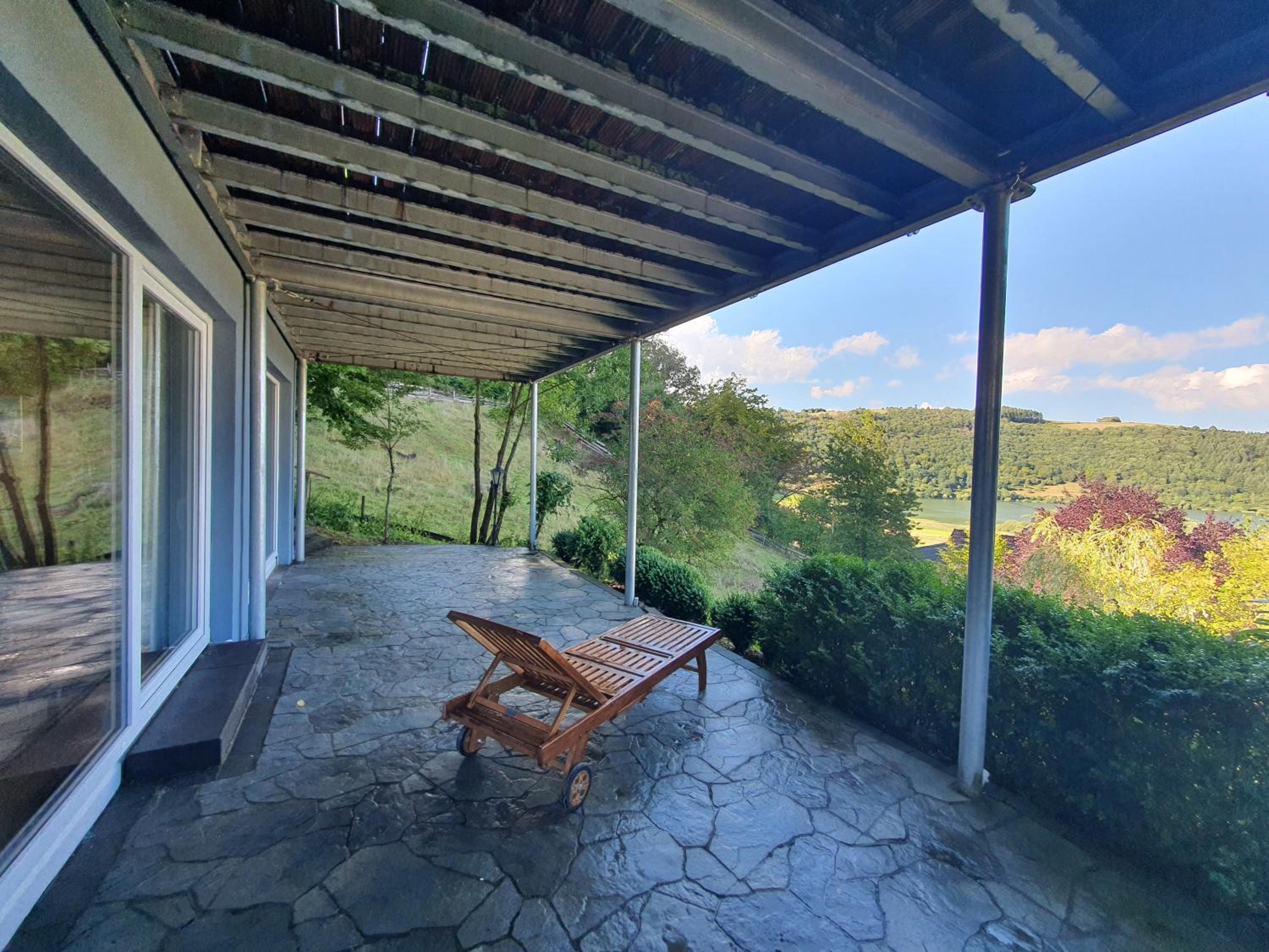 Romantic and Cosy Studio with Lake View in Meerfeld Eifel Region