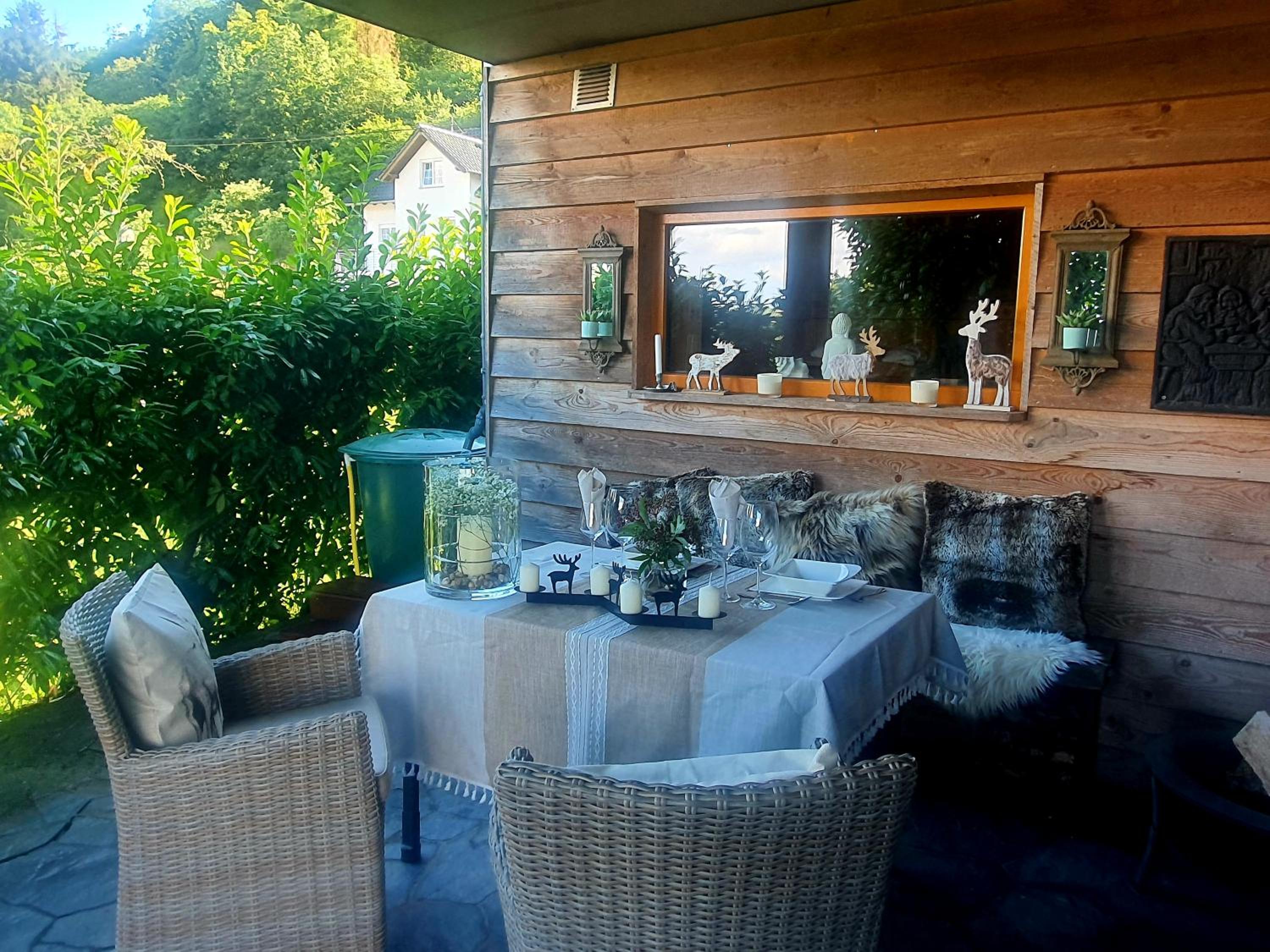 Romantic and Cosy Studio with Lake View in Meerfeld Eifel Region