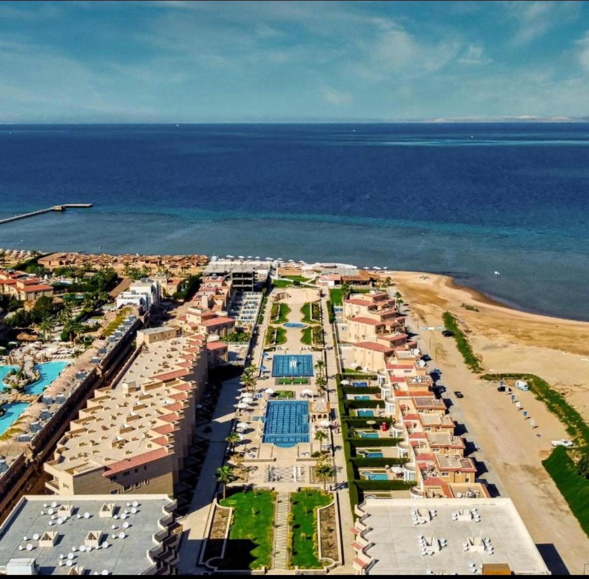 Hotel SELENA BAY RESORT WITH PRIVATE BEACH,SEA VIEw - Image 1