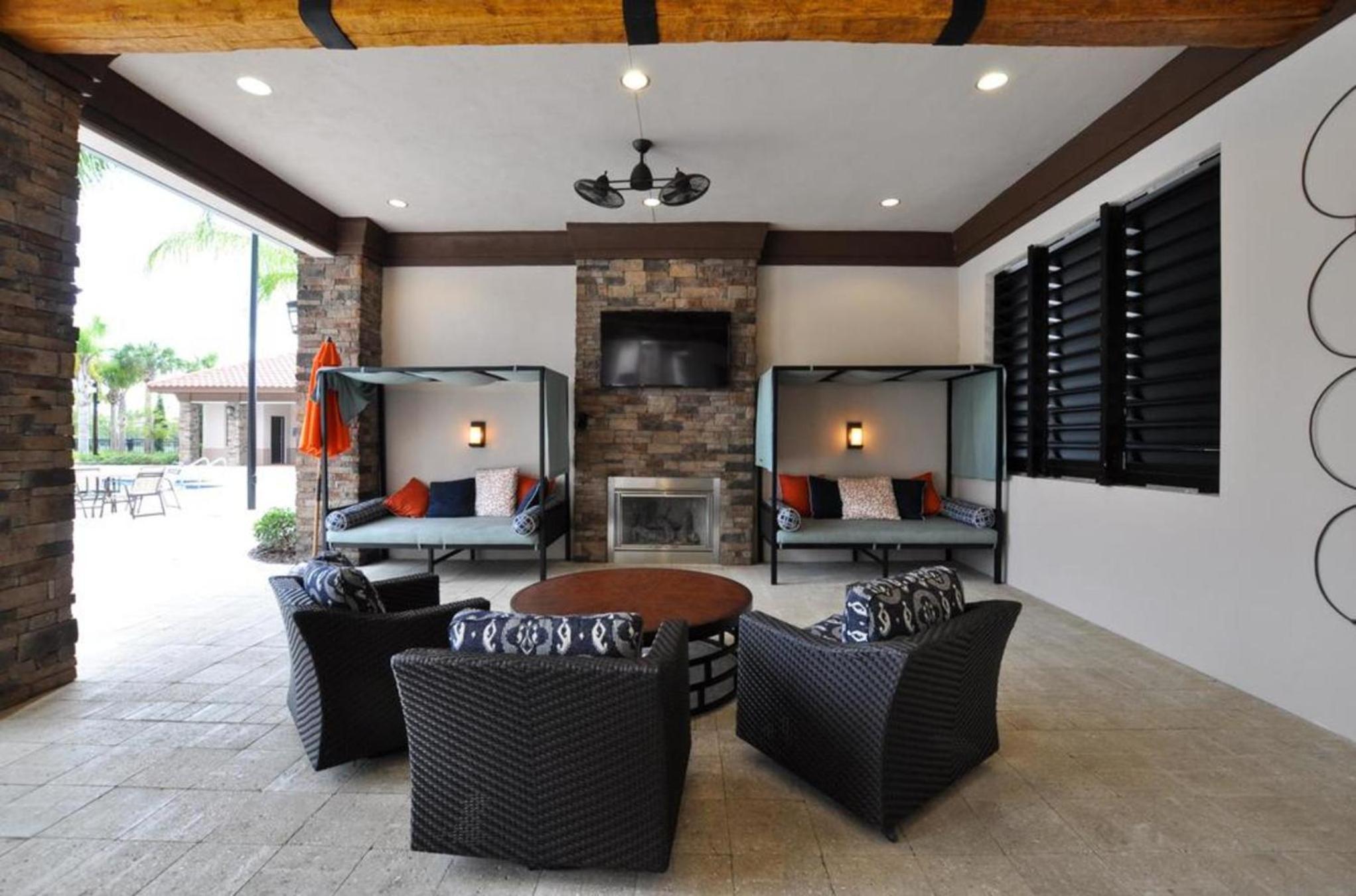 Pinpinela Elegant Pool Retreat