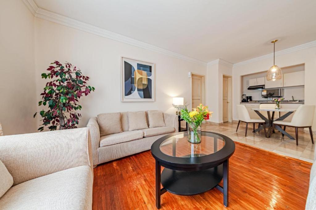 Suites Newton