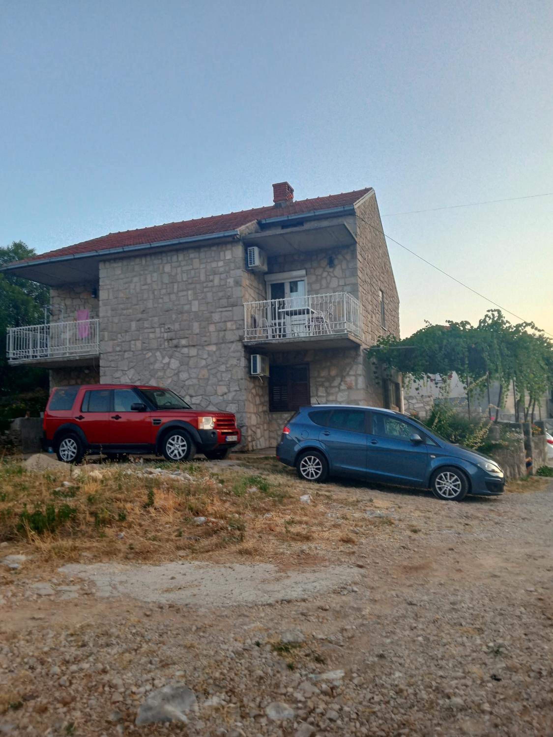 Jovanluka apartman studio nadomak Arslanaginića mosta