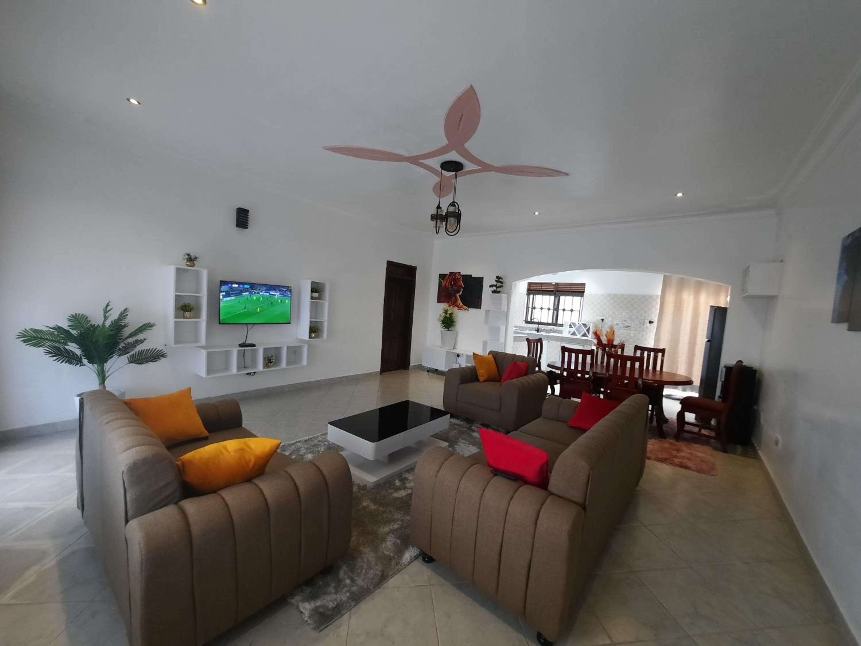 Deerwood Family Apartments, Bulenga view 5