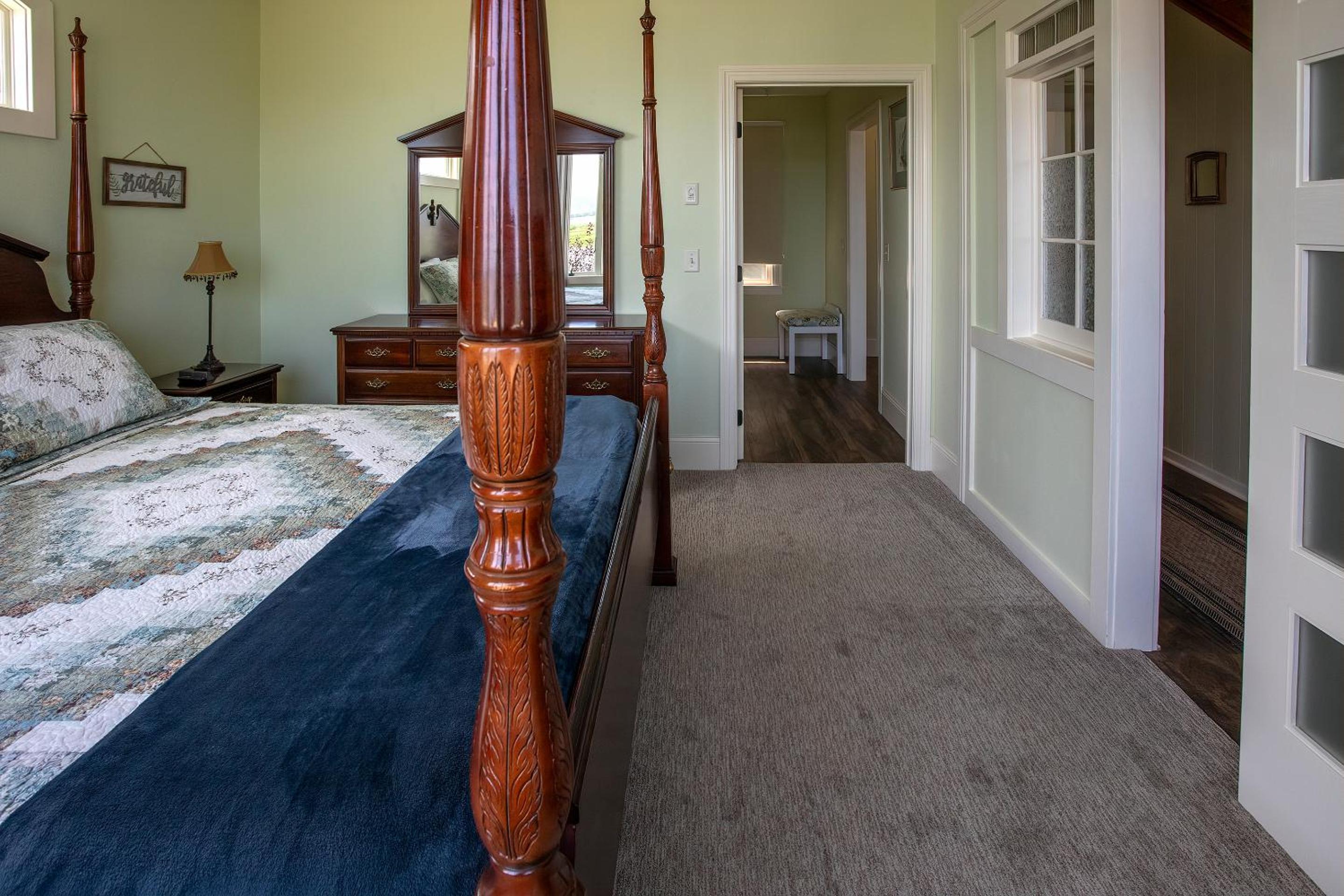 Riverview, 5BR, Hot tub, Fireplace, Arcade Game view 5