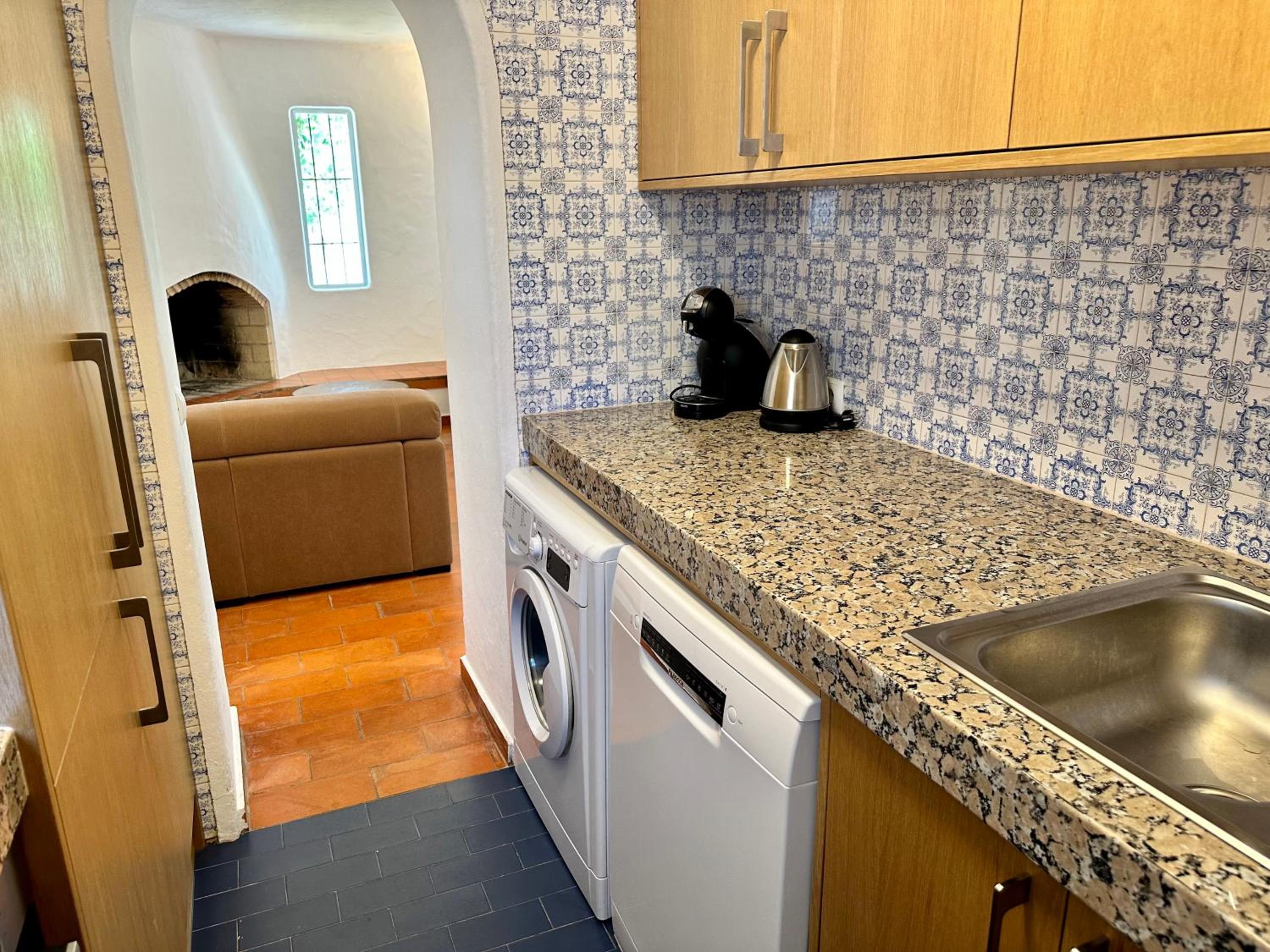 Villa Valentina-Sunny 2 Bedroom House with Pool
