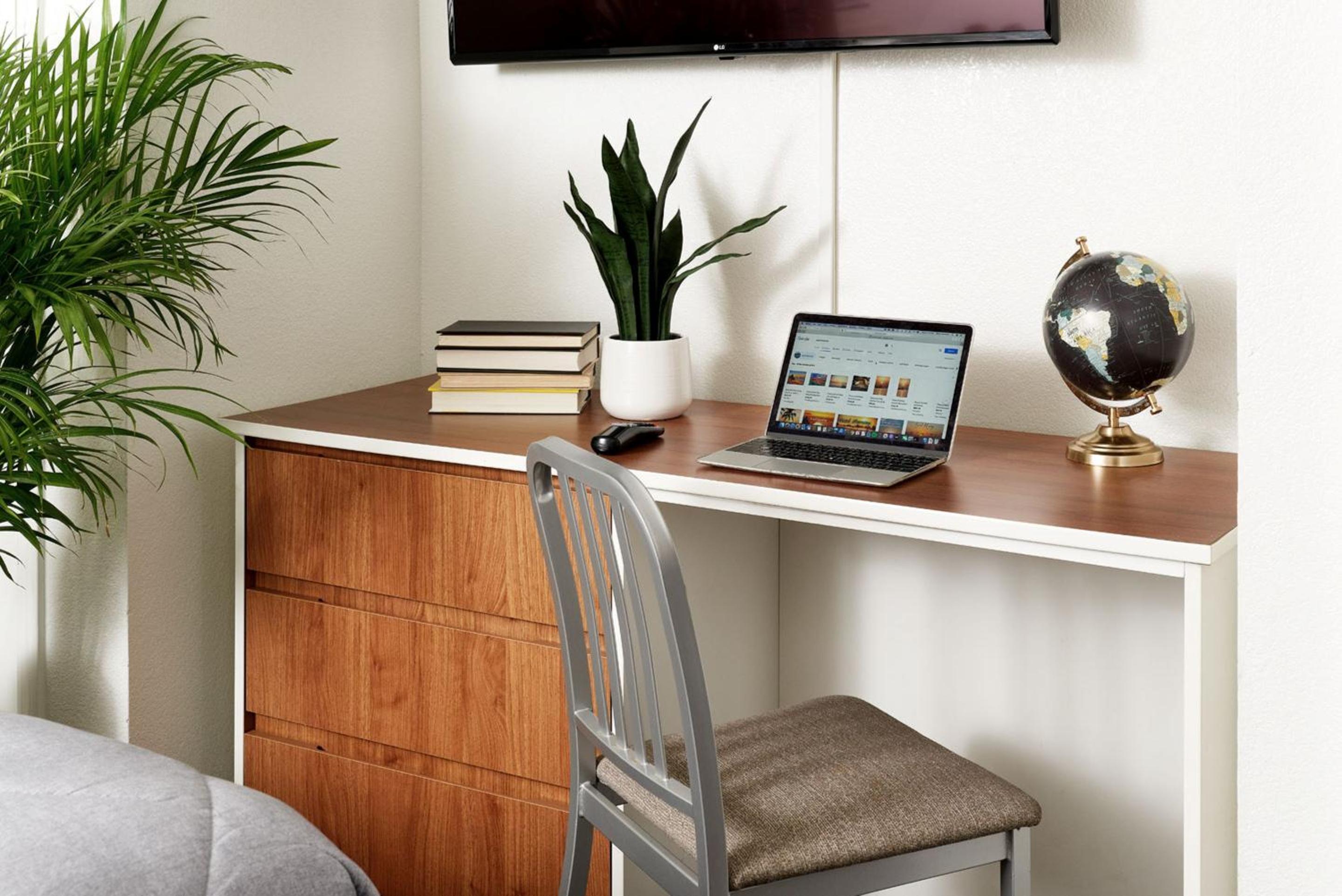 InTown Suites Extended Stay Pittsburgh PA - Property Image 2