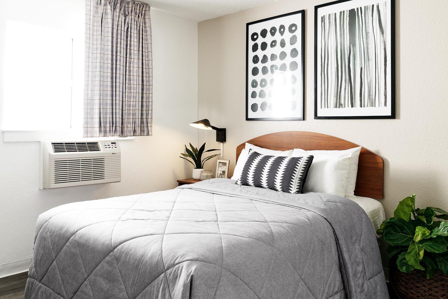 Asheville Vacations - InTown Suites Extended Stay Nashville TN - Hendersonville - Property Image 11