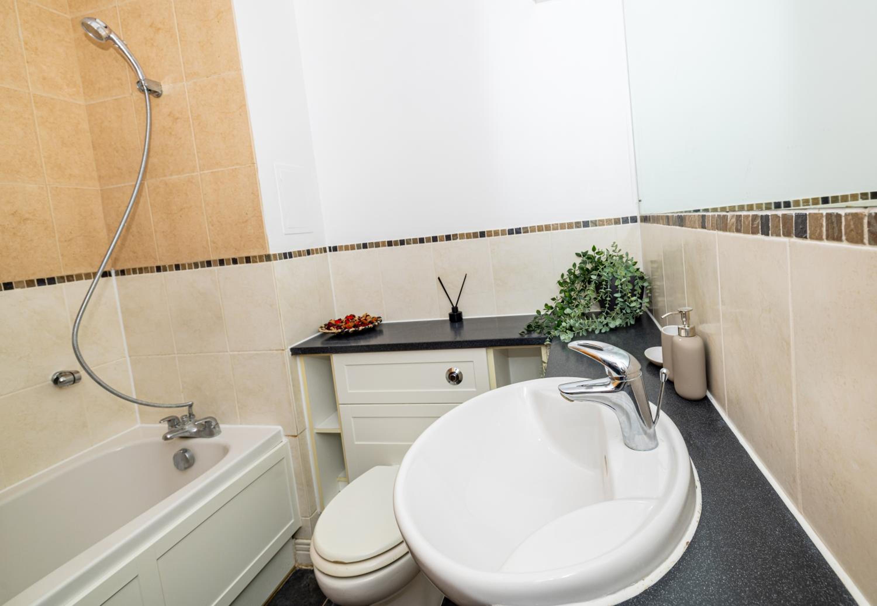 Two bed Apartment near Canary Wharf