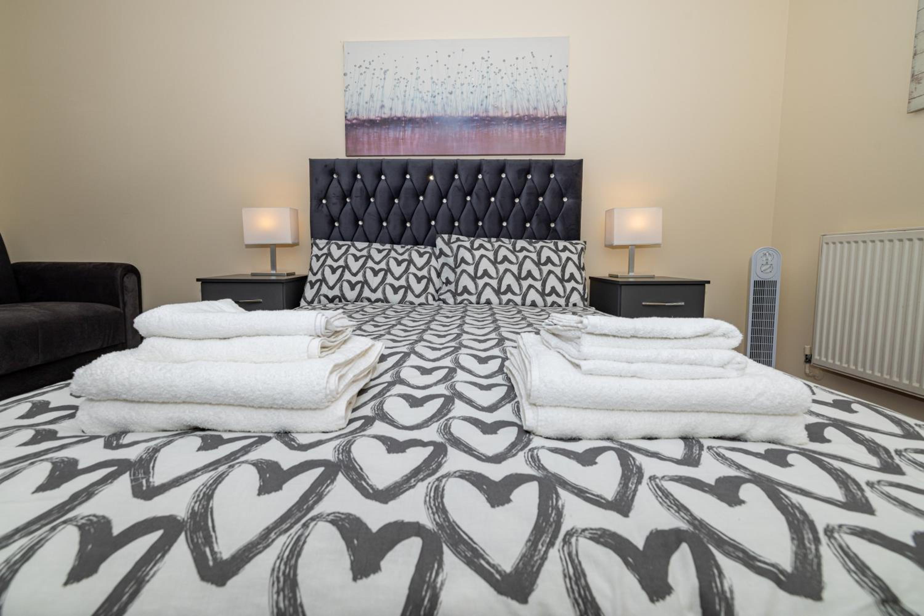 Two bed Apartment near Canary Wharf