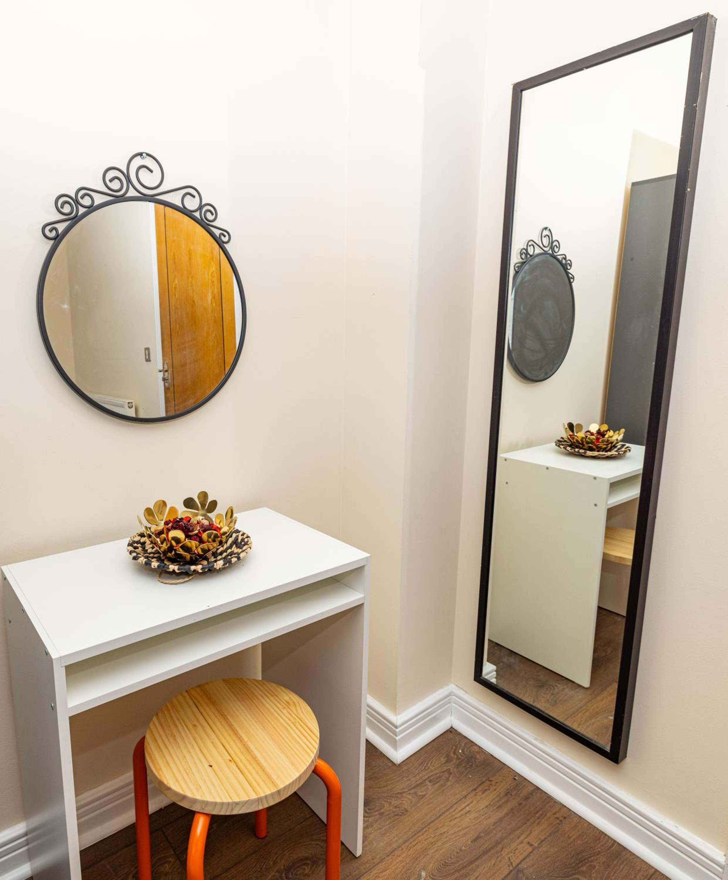 Two bed Apartment near Canary Wharf