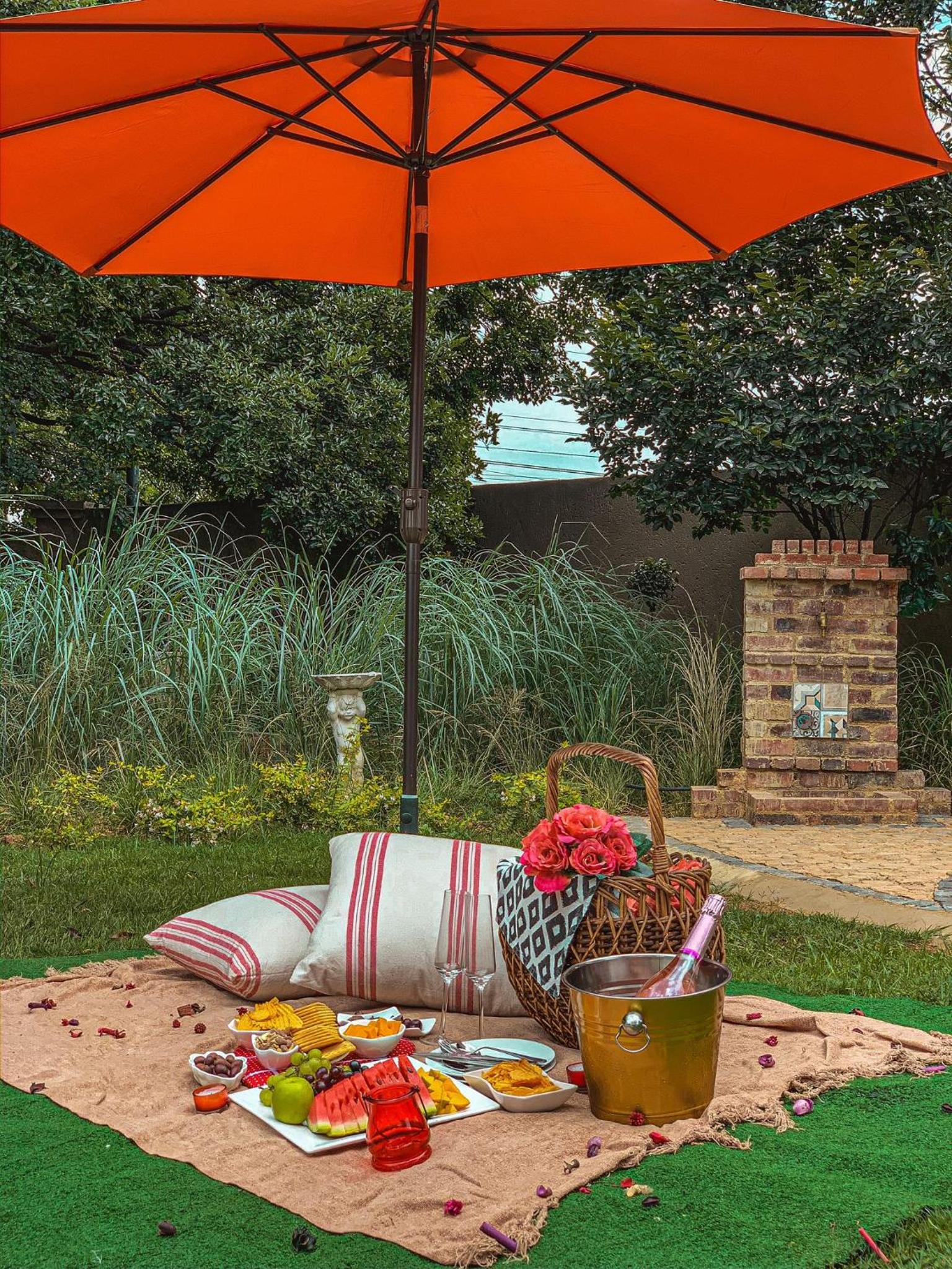 Horse's Neck Guest Lodge