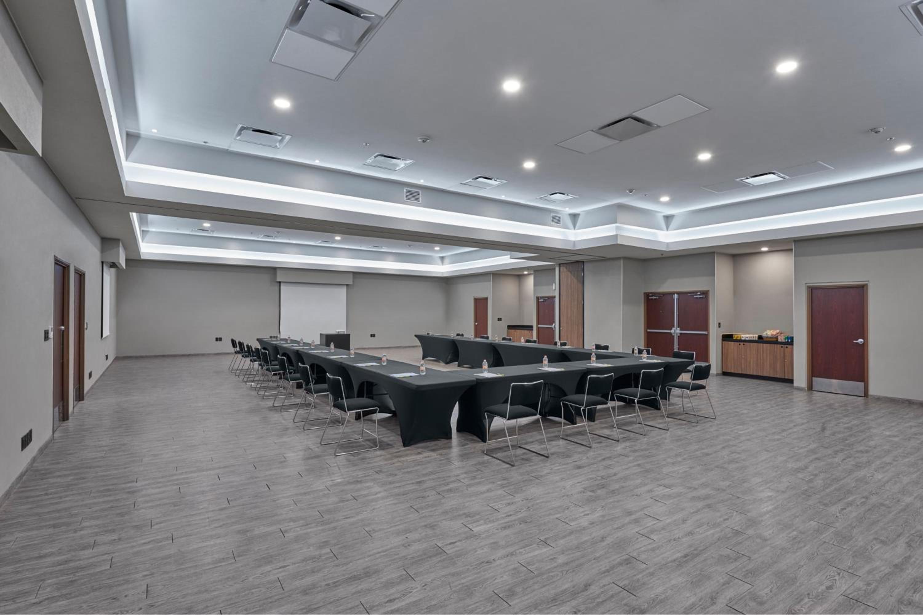 Los Mochis Vacations - City Express by Marriott Los Mochis - Property Image 9