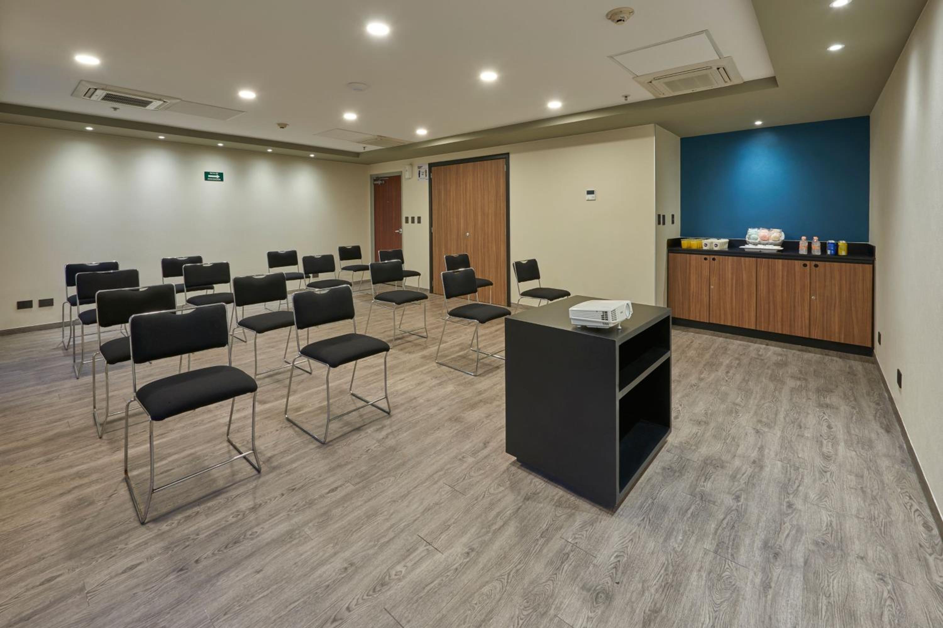 Los Mochis Vacations - City Express by Marriott Los Mochis - Property Image 10