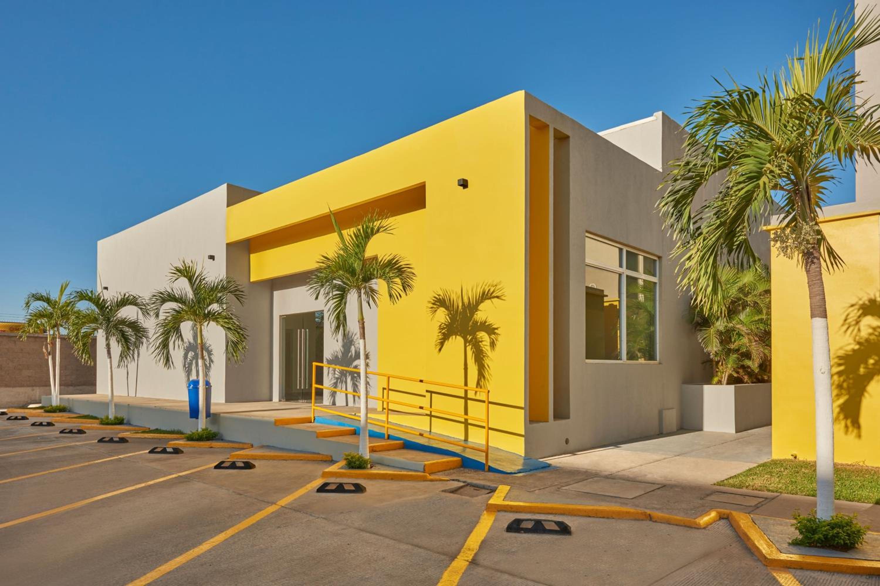 Los Mochis Vacations - City Express by Marriott Los Mochis - Property Image 1