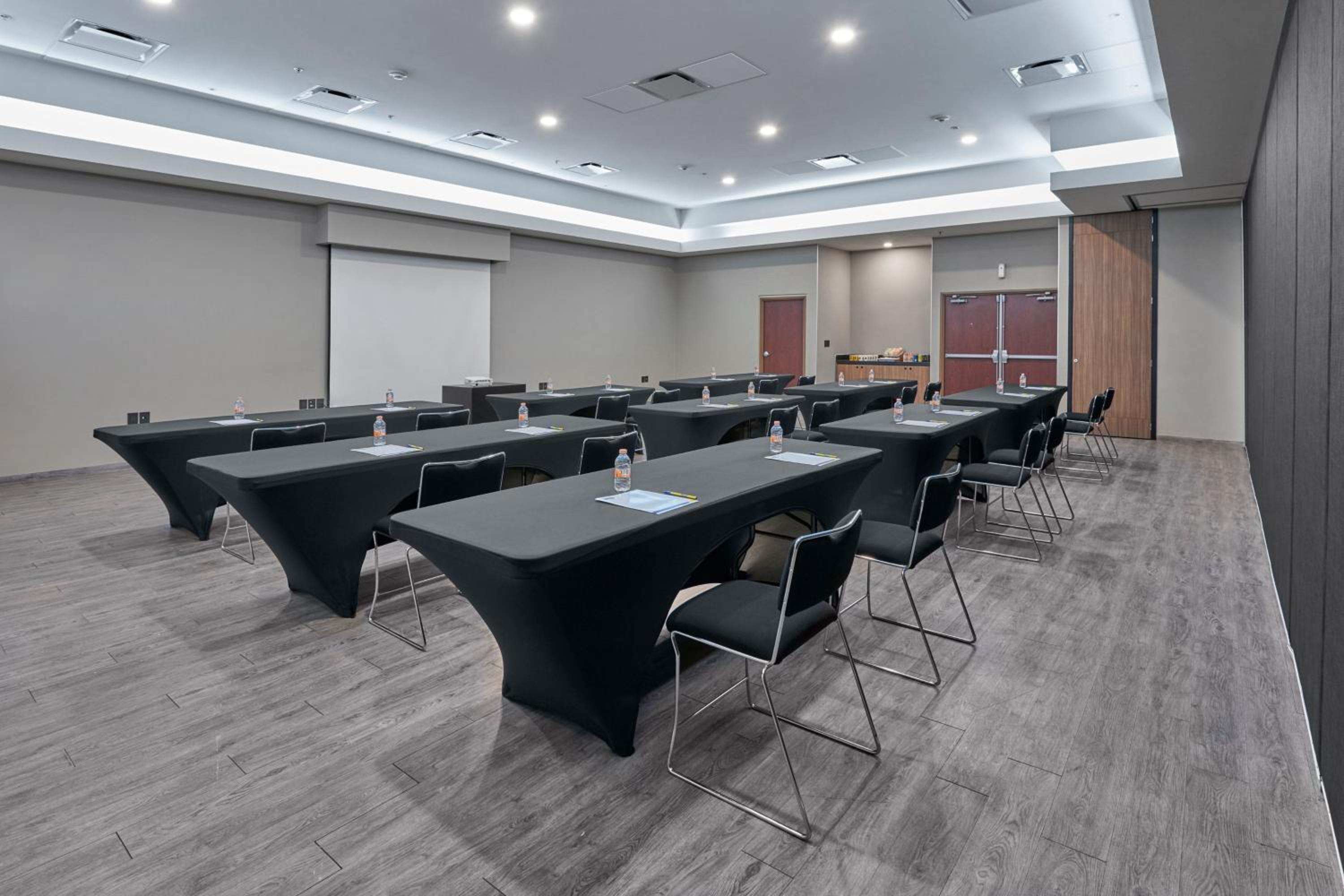Los Mochis Vacations - City Express by Marriott Los Mochis - Property Image 12