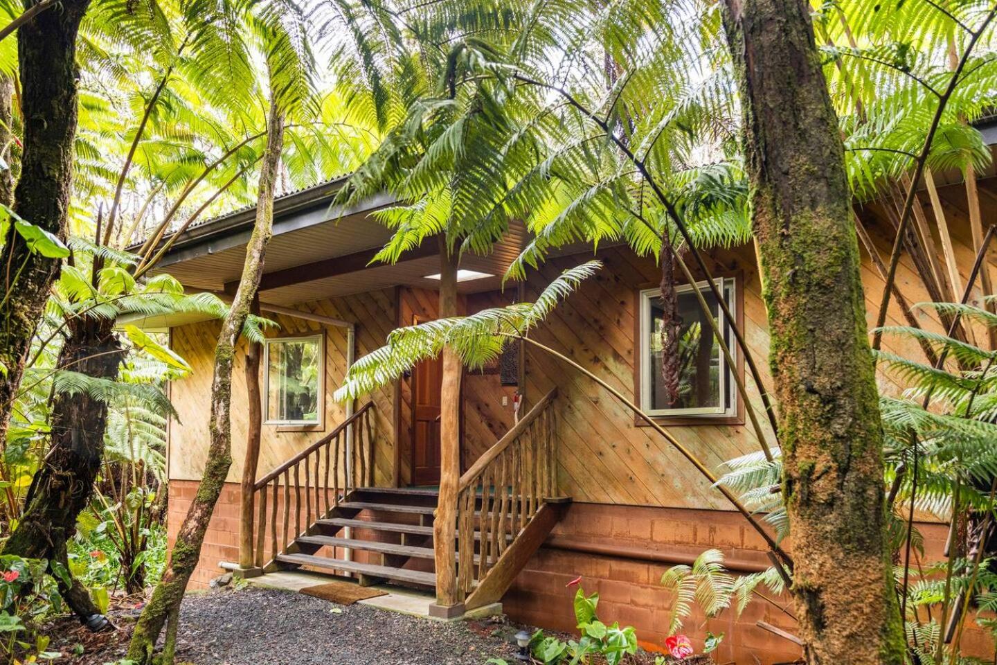 Hotel Hale Kumu Laau @ Volcano