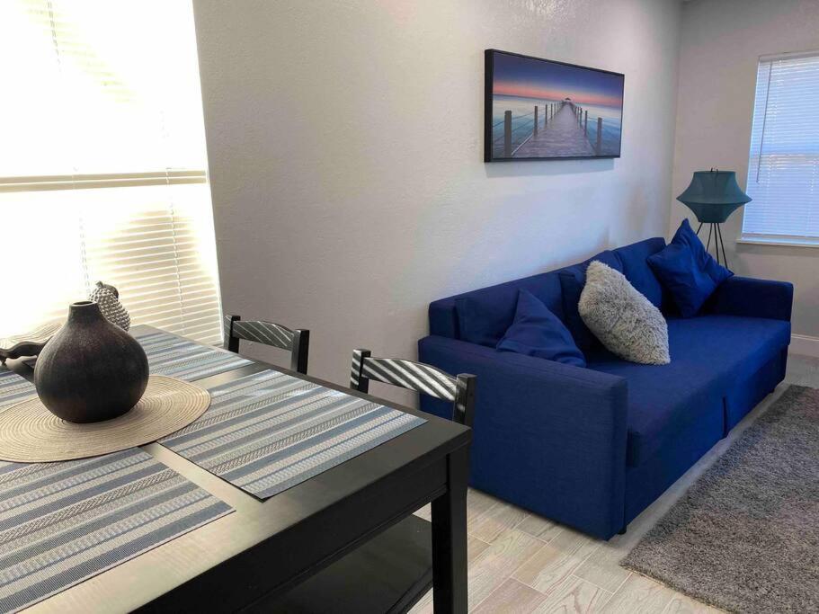 Charming 2-Bedrooms Central Clearwater Apartment With Private Backyard
