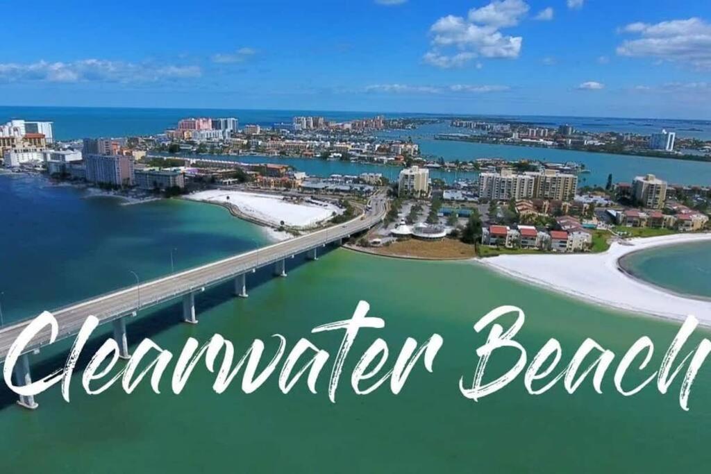 Charming 2-Bedrooms Central Clearwater Apartment With Private Backyard