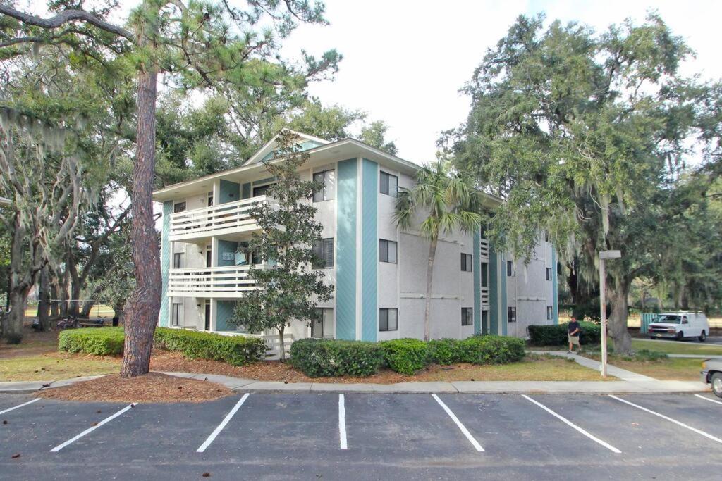 Hotel Cute 2 bedroom, 2 bath Condo at Folly Field Beach - Image 1