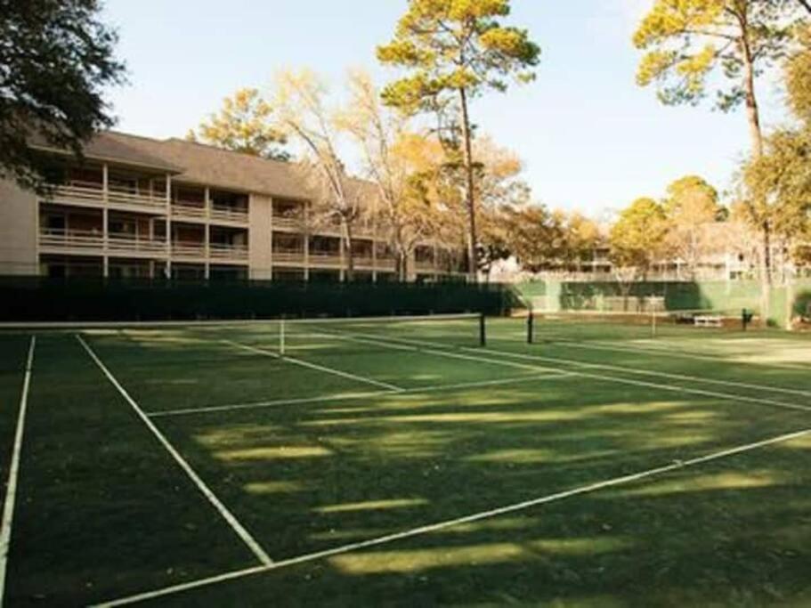 Cute 2 bedroom, 2 bath Condo at Folly Field Beach view 3