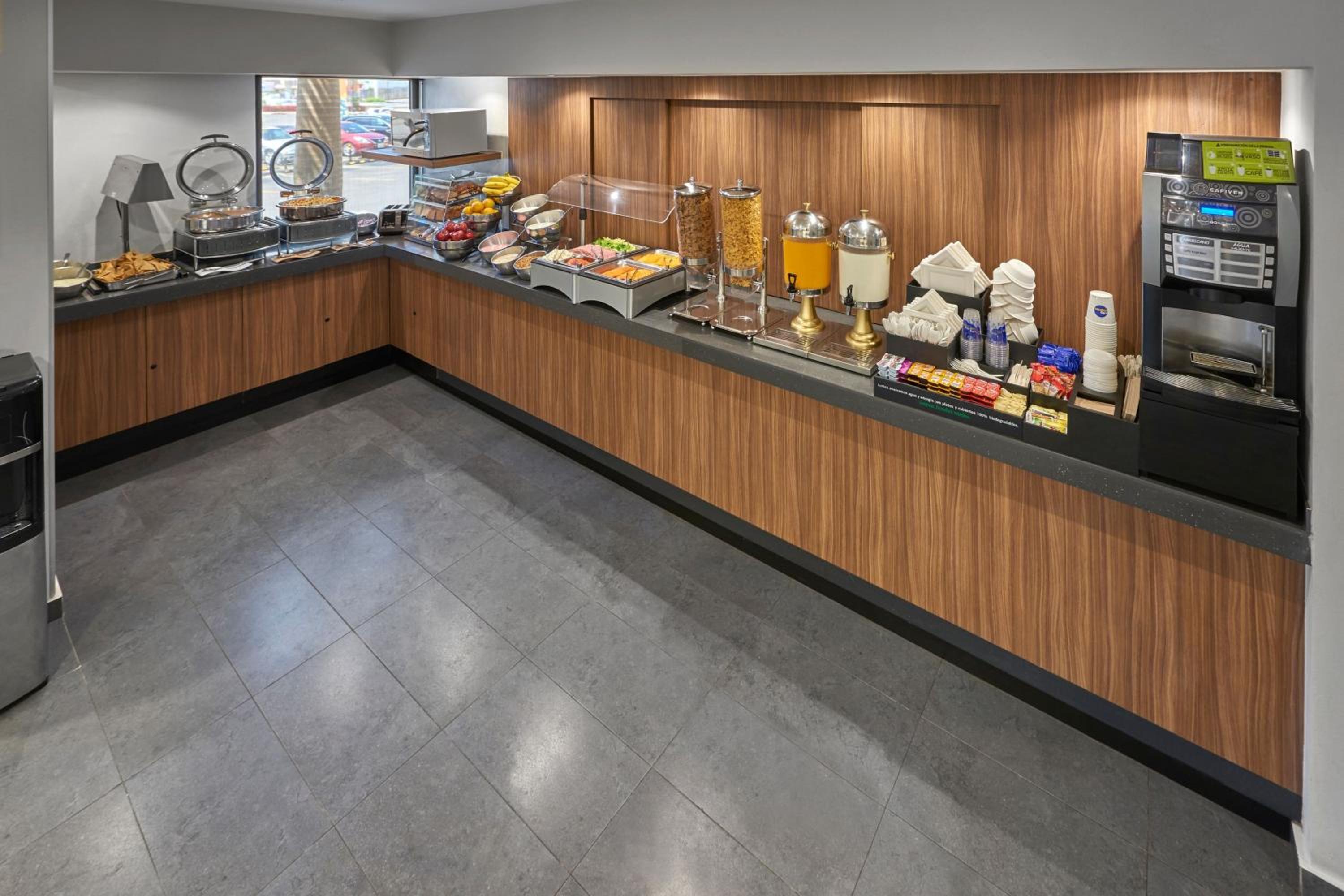Tampico Vacations - City Express by Marriott Tampico - Property Image 5