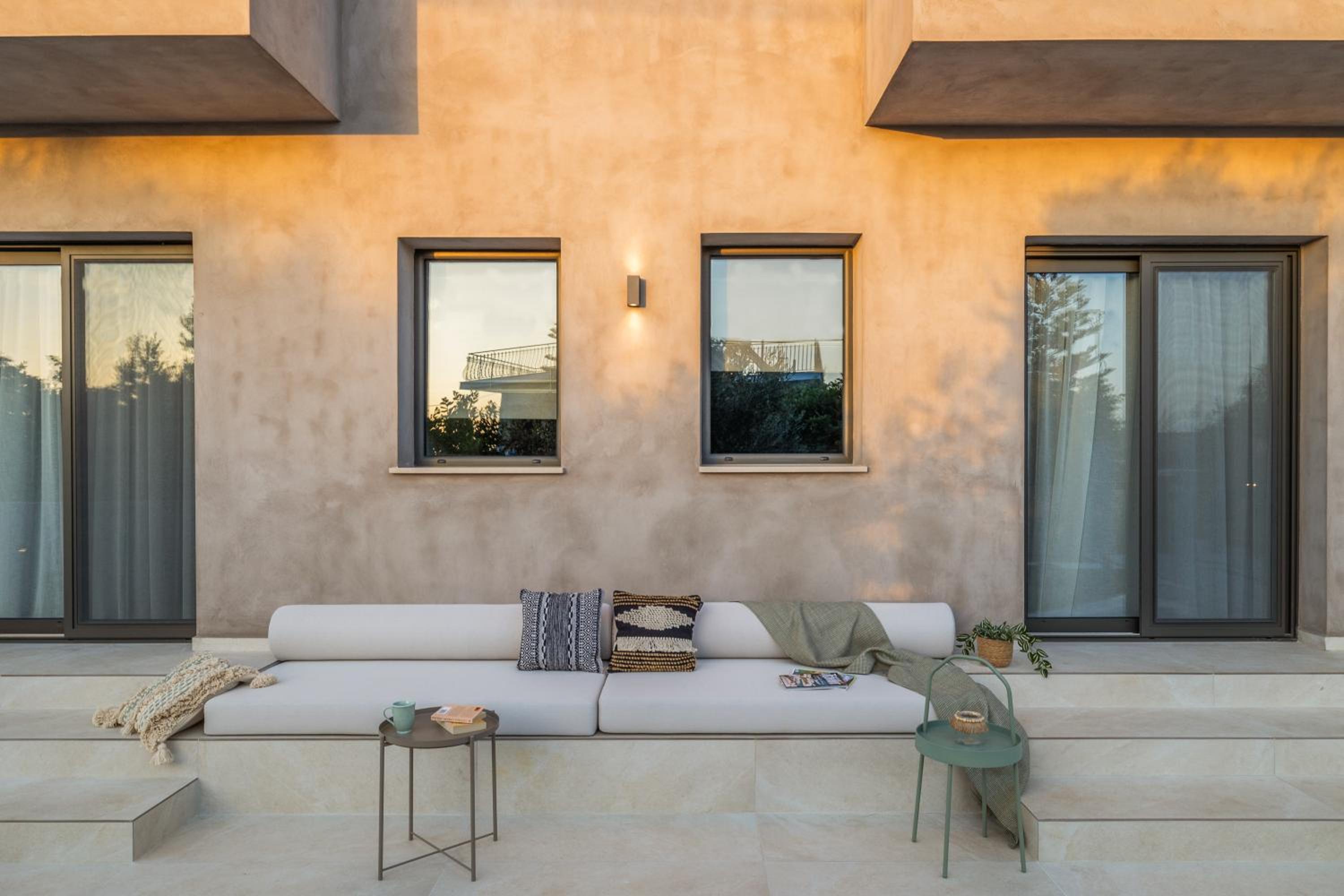 Topos Suites
