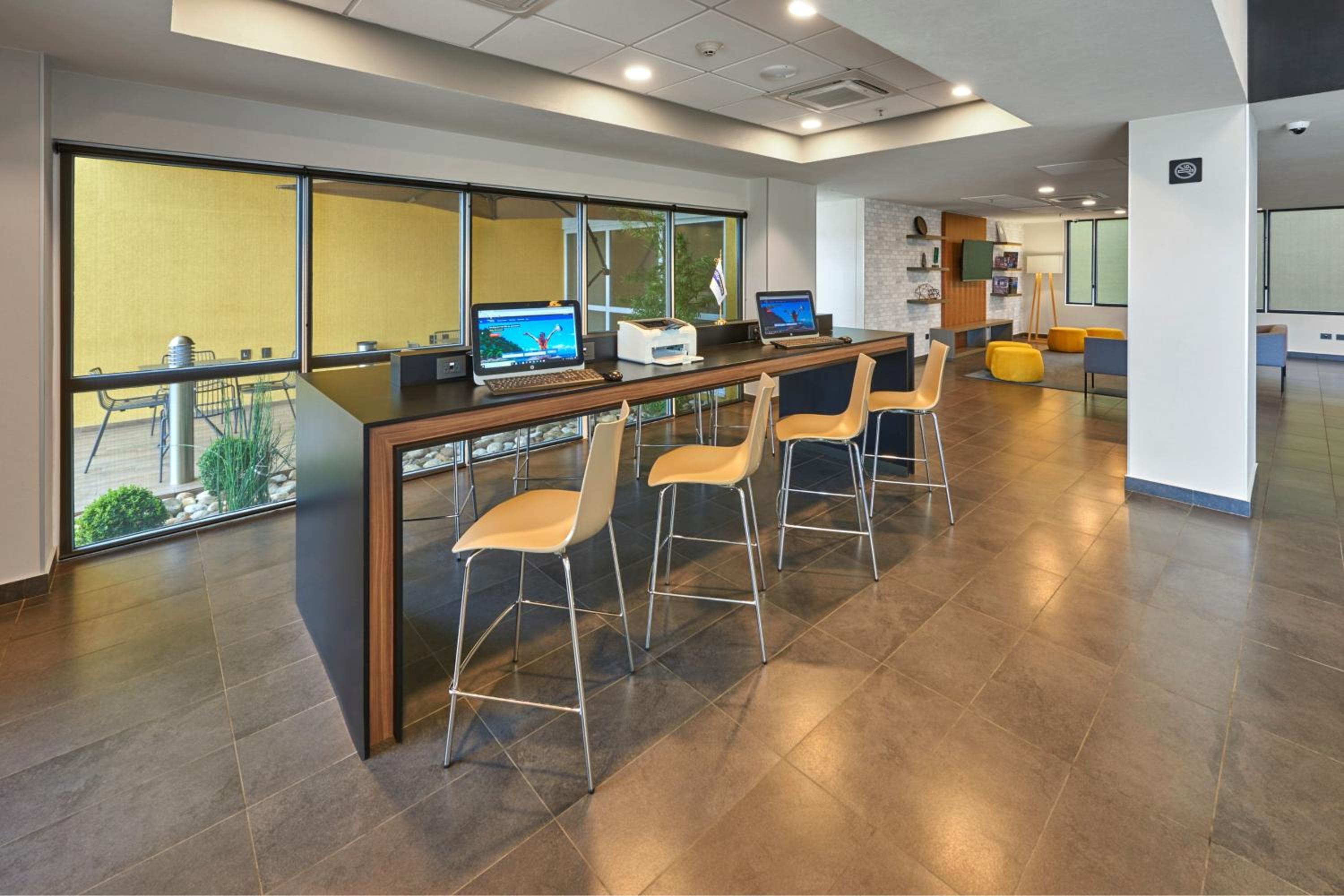 Tampico Vacations - City Express by Marriott Tampico Altamira - Property Image 9