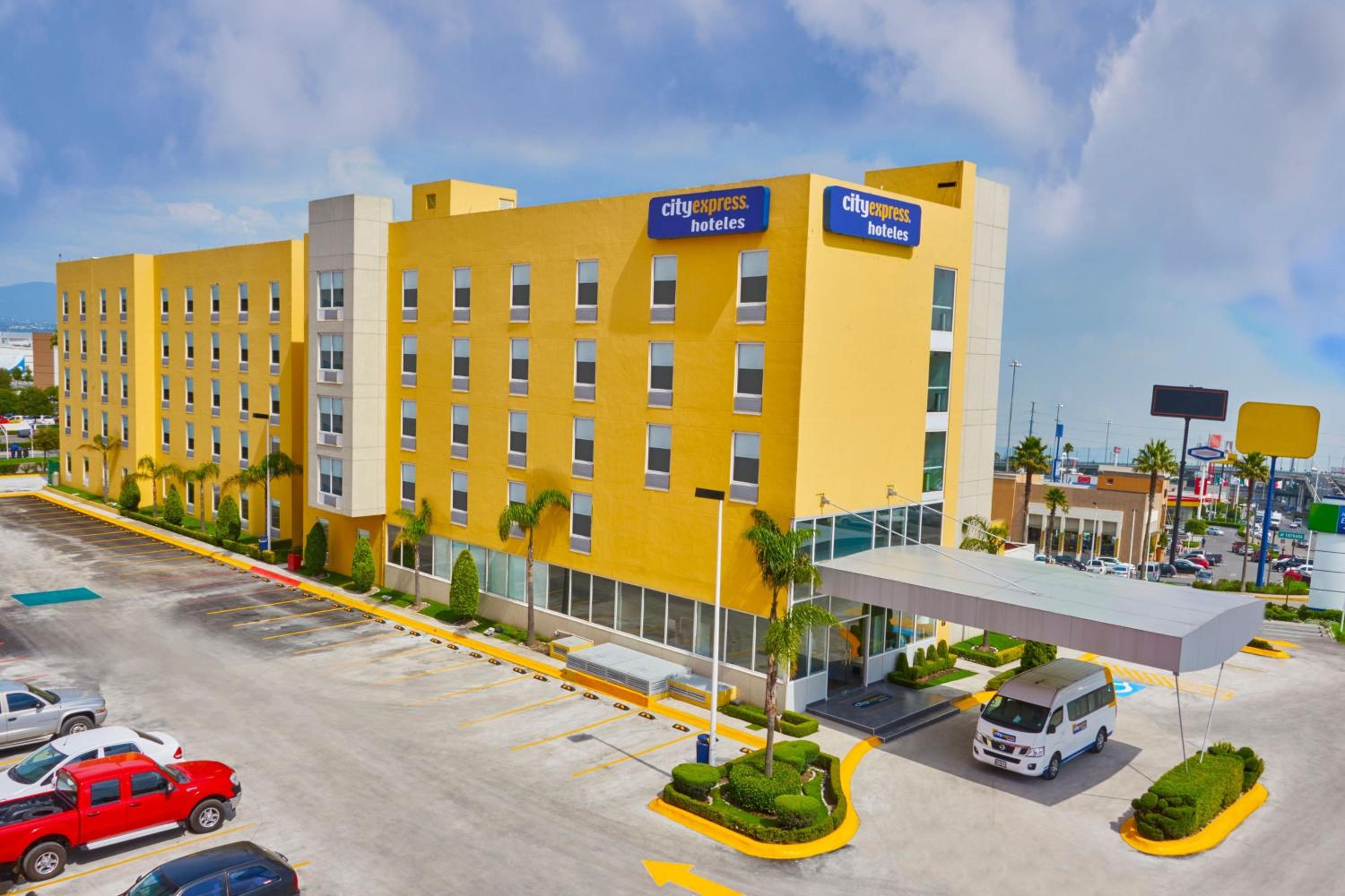 Hotel City Express by Marriott Toluca - Image 1