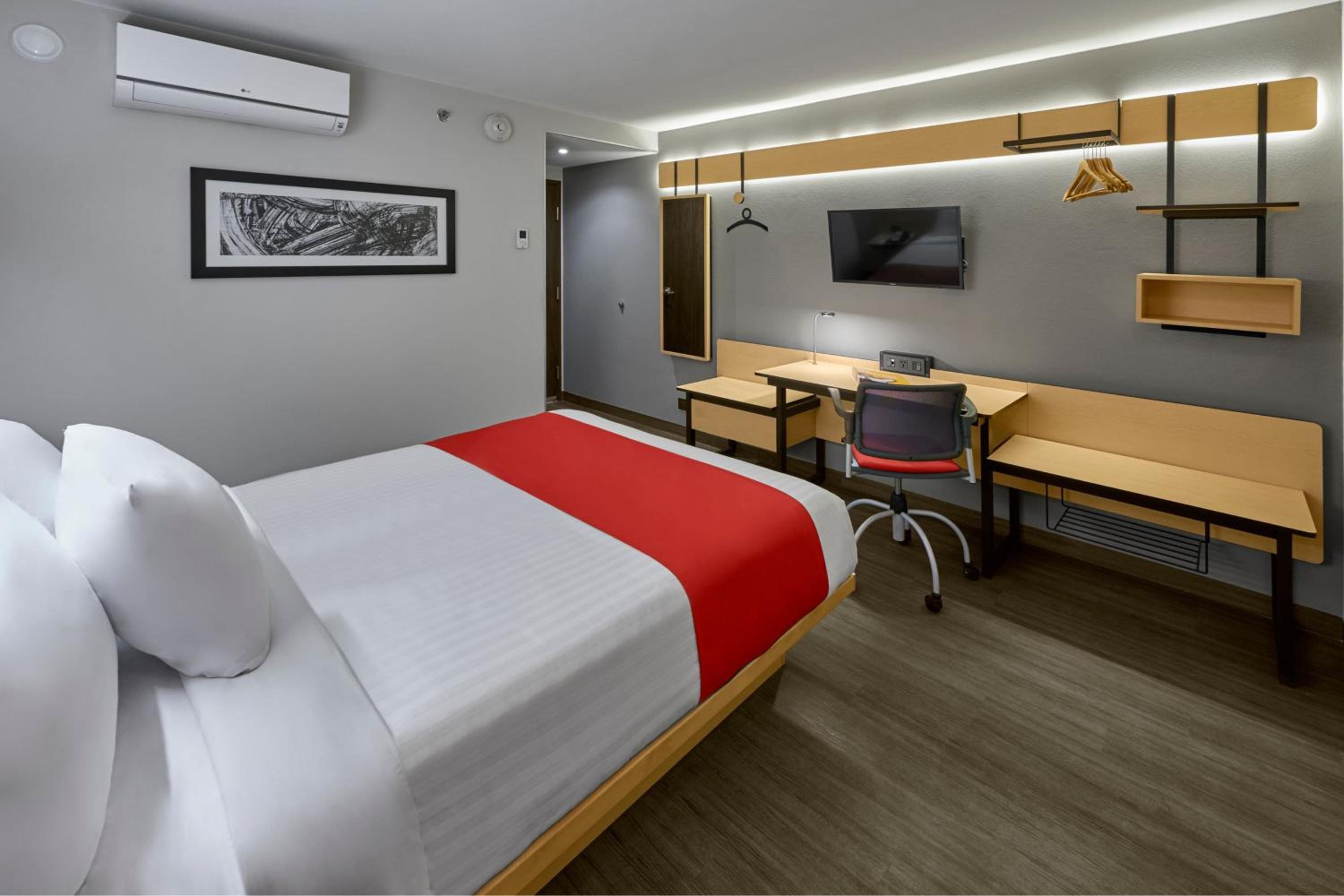 Ensenada Vacations - City Express by Marriott Ensenada - Property Image 45
