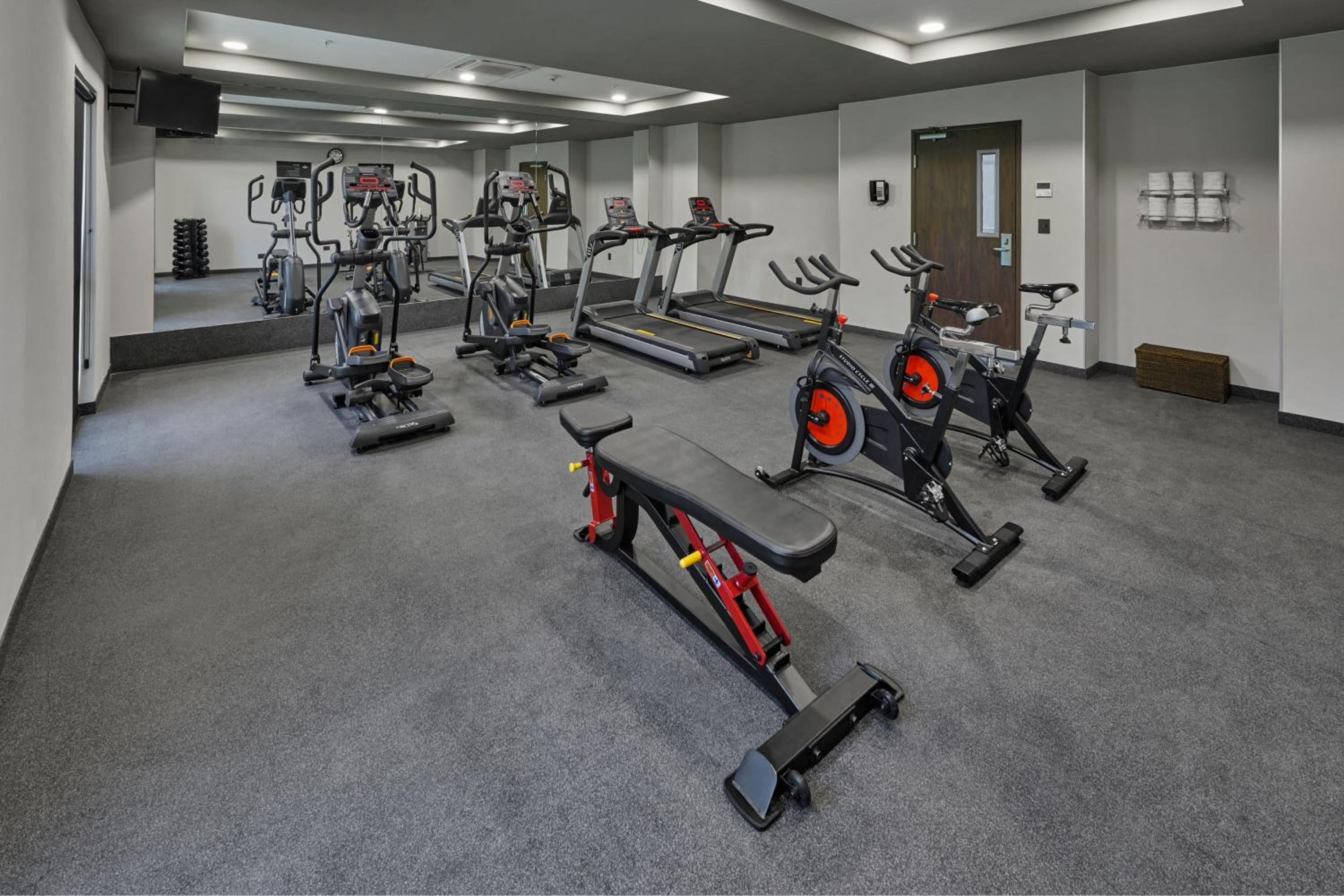 Ensenada Vacations - City Express by Marriott Ensenada - Property Image 19