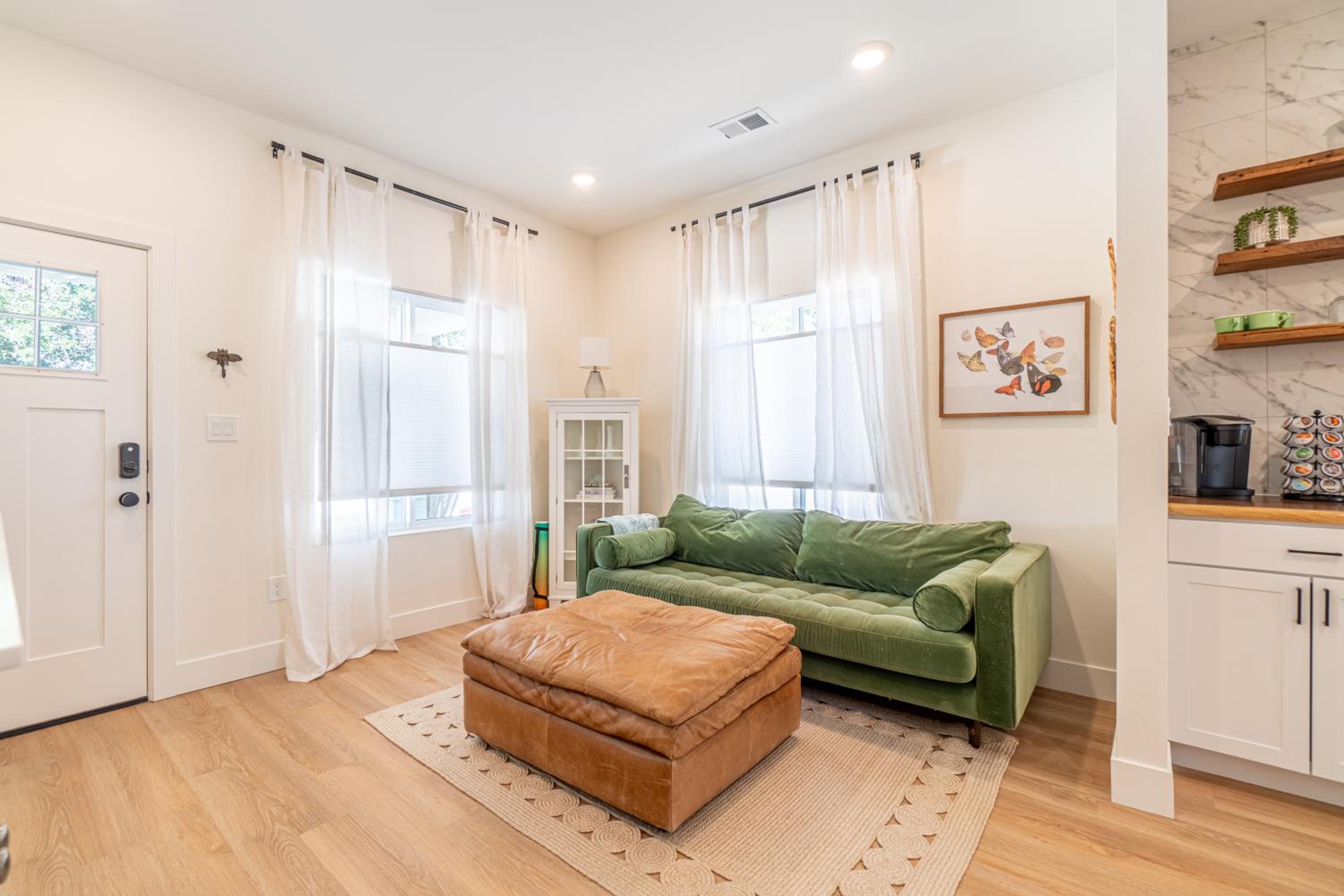 Reno Vacations - Reno Dream Cottage: Delightful 2-Bedroom Sanctuary - Property Image 24
