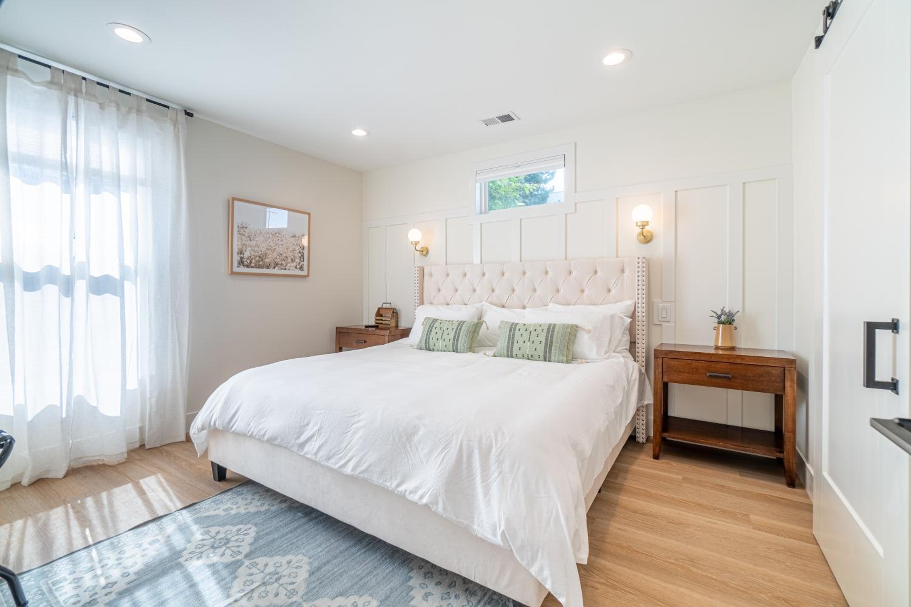 Reno Vacations - Reno Dream Cottage: Delightful 2-Bedroom Sanctuary - Property Image 32