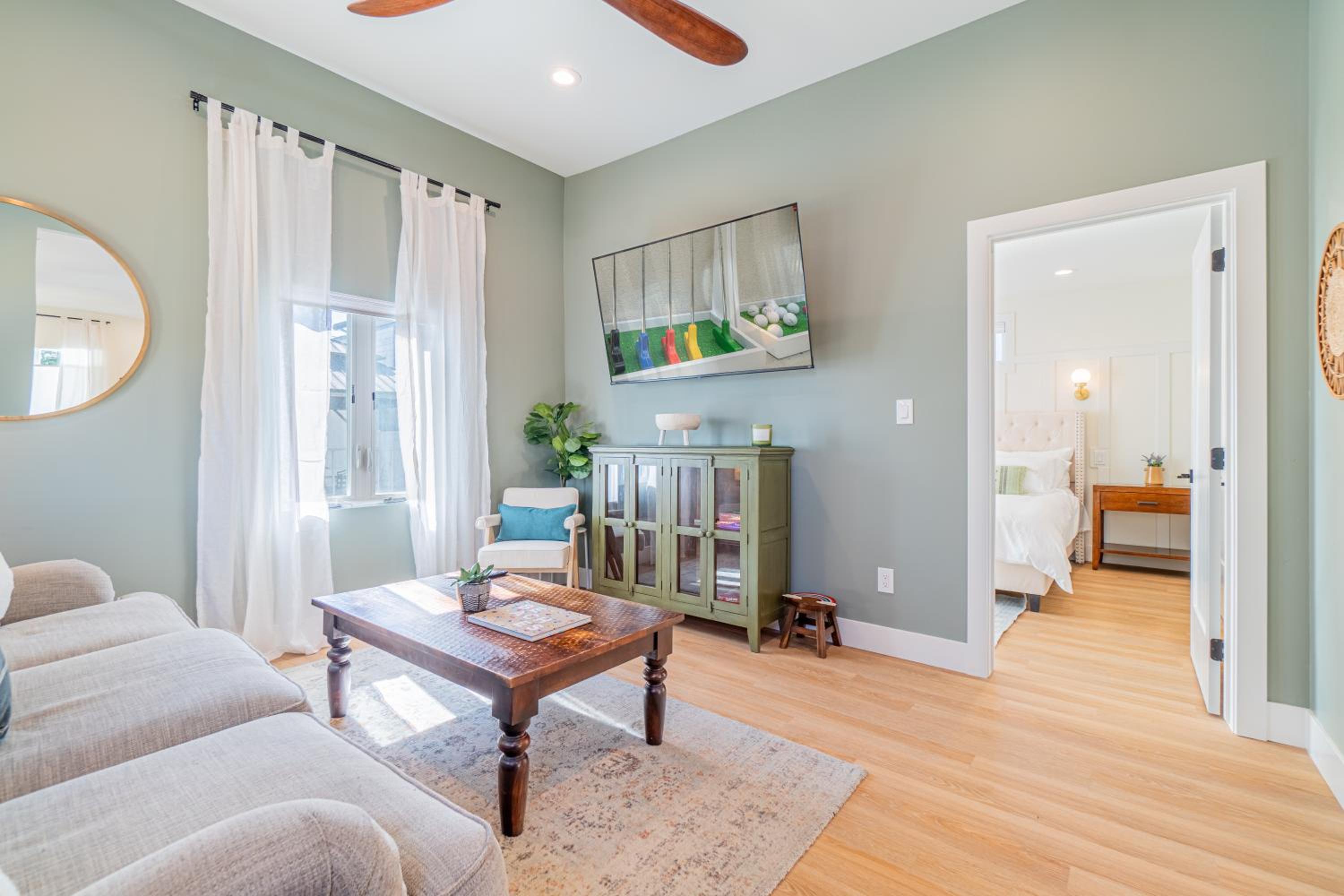 Reno Vacations - Reno Dream Cottage: Delightful 2-Bedroom Sanctuary - Property Image 29