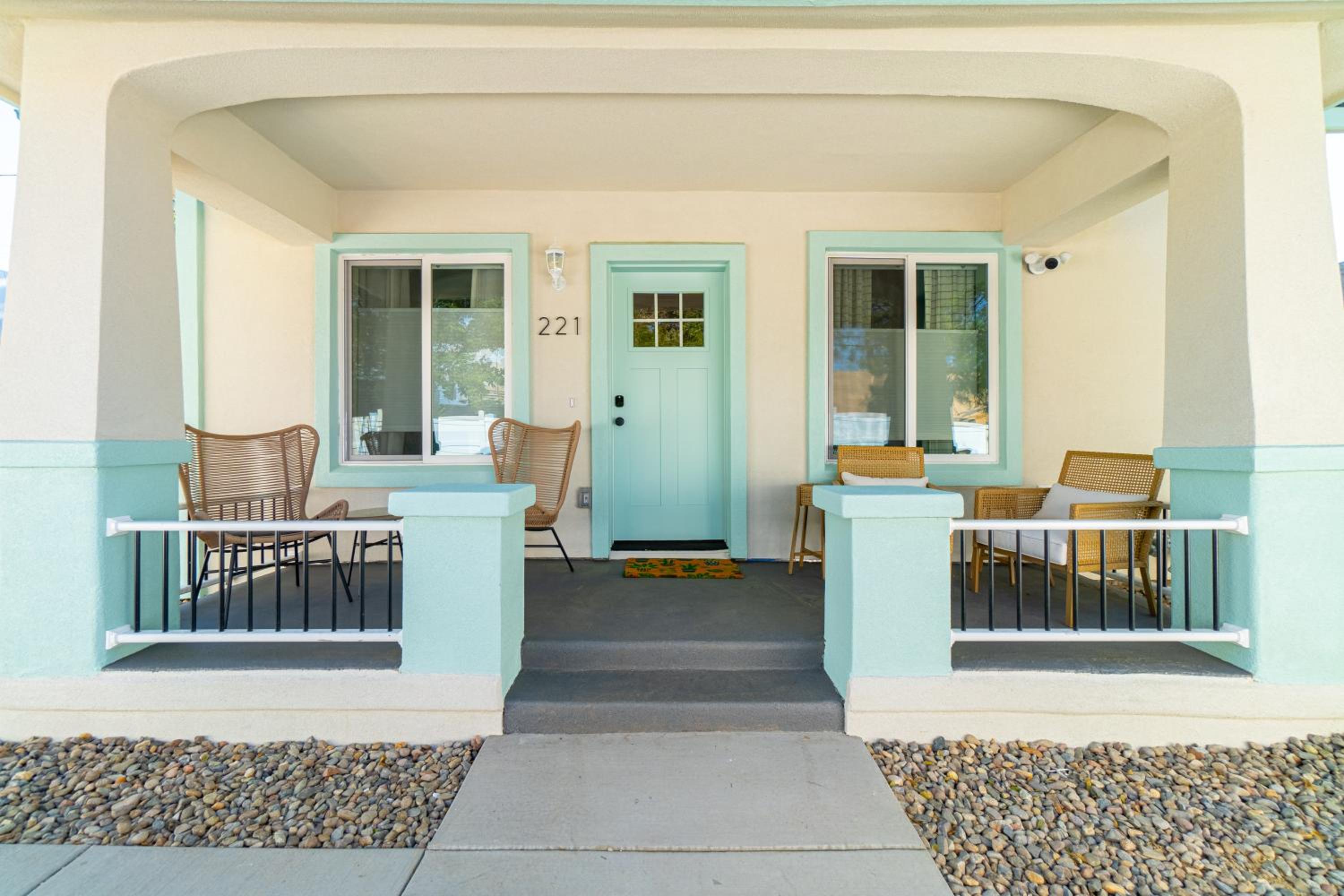 Reno Vacations - Reno Dream Cottage: Delightful 2-Bedroom Sanctuary - Property Image 36