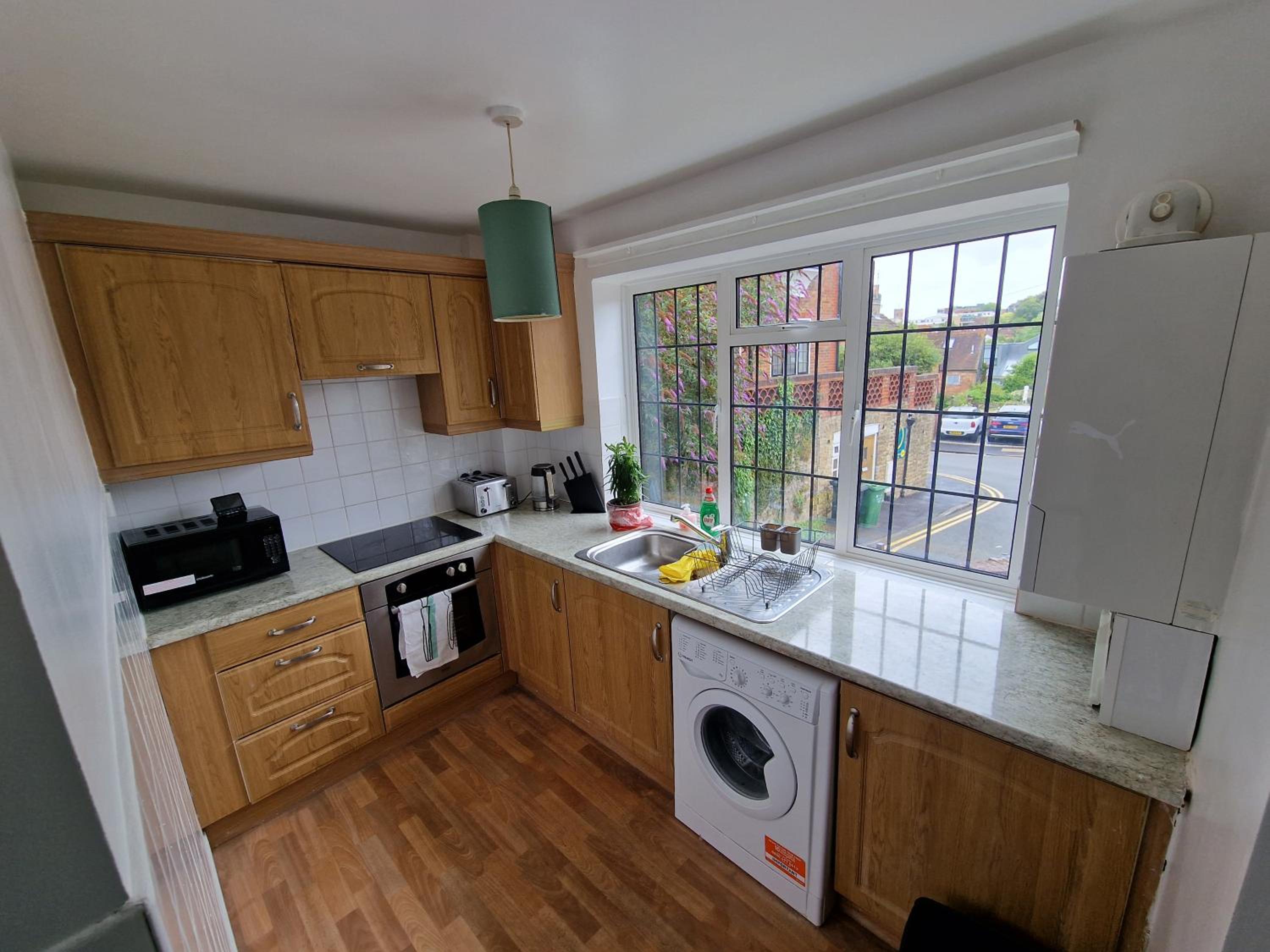 Guildford Vacations - Millmead Apartment in central Guildford with parking - Property Image 15