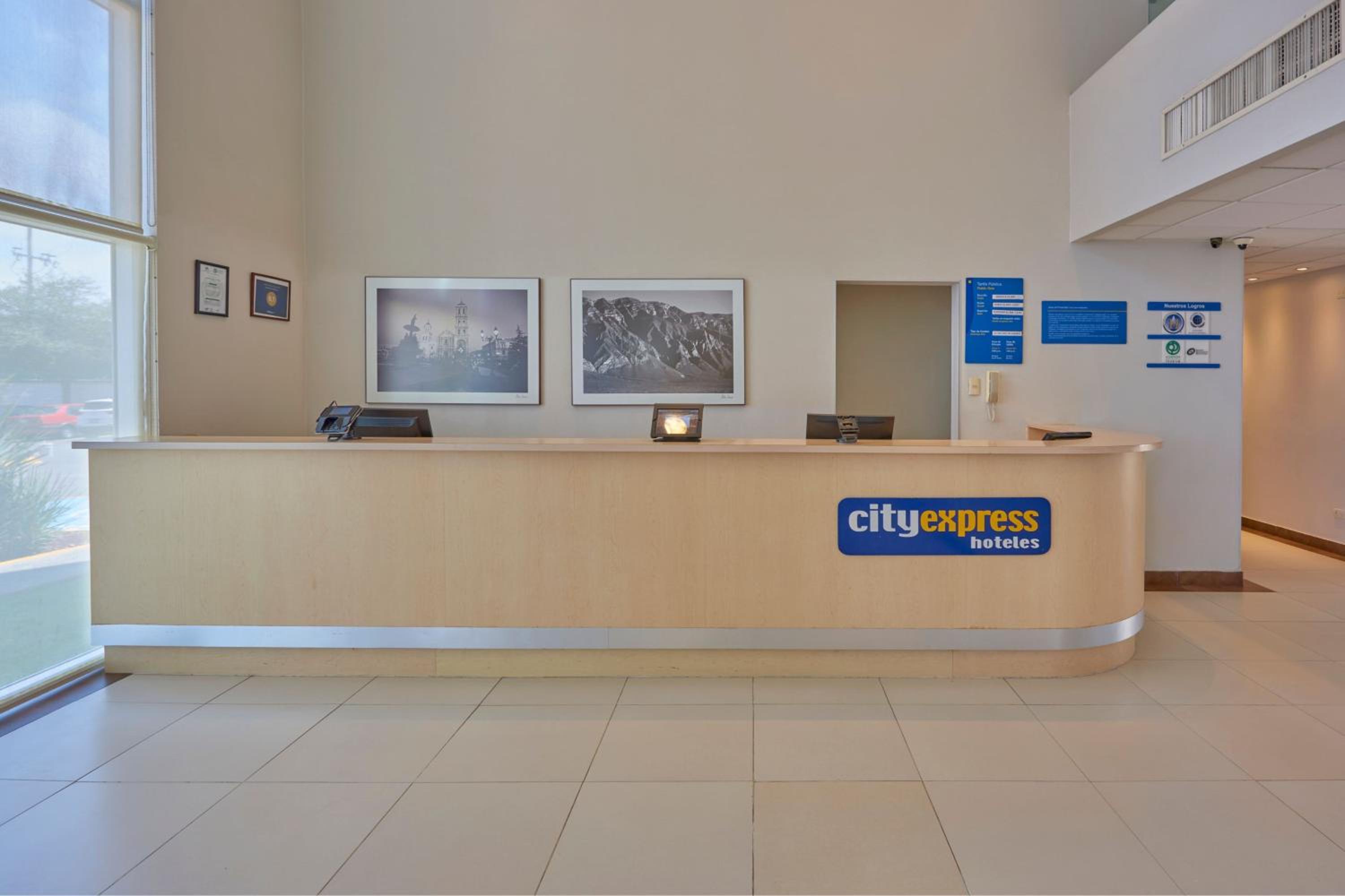 Saltillo Vacations - City Express by Marriott Saltillo Sur - Property Image 3