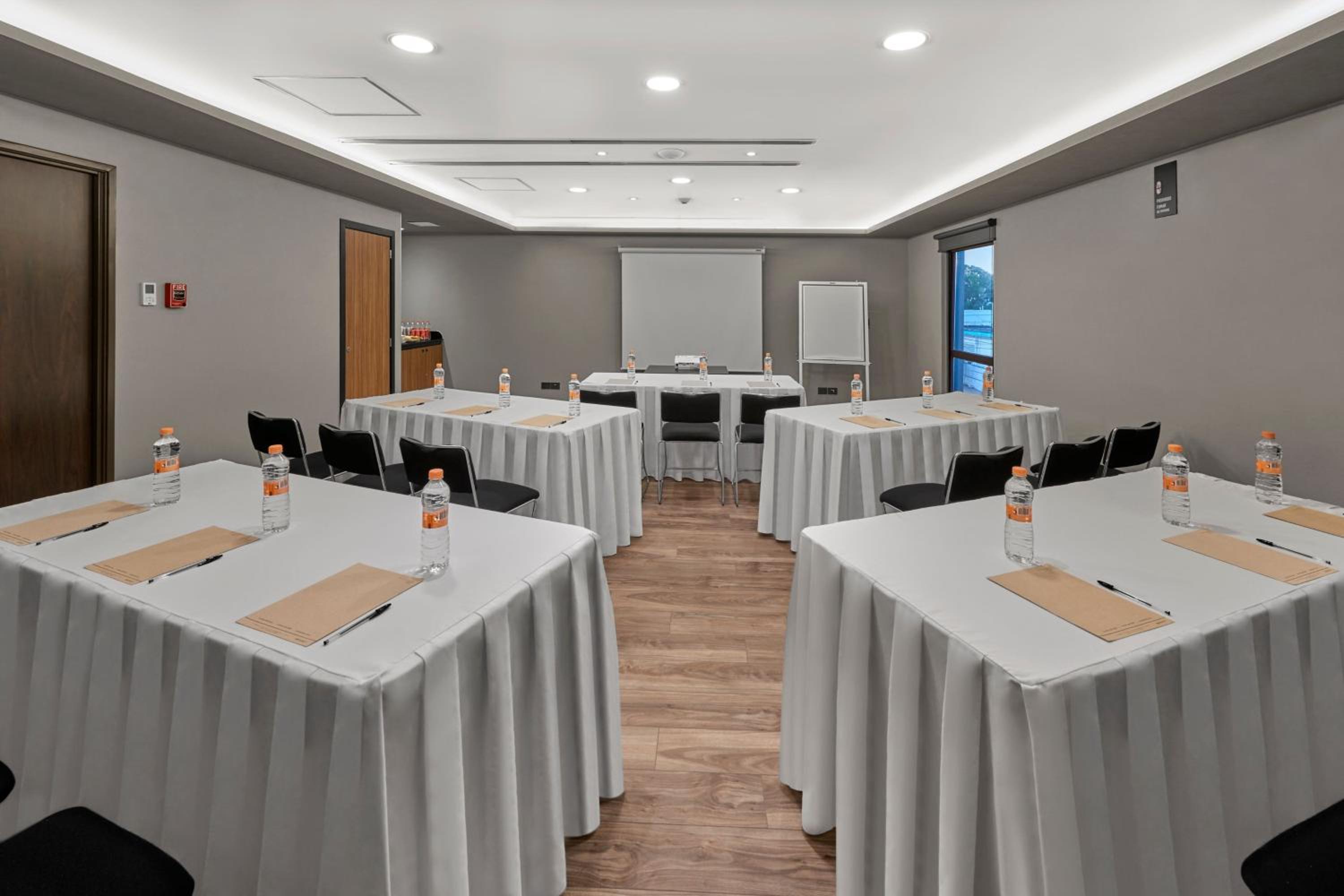 Tampico Vacations - City Express Plus by Marriott Tampico - Property Image 10