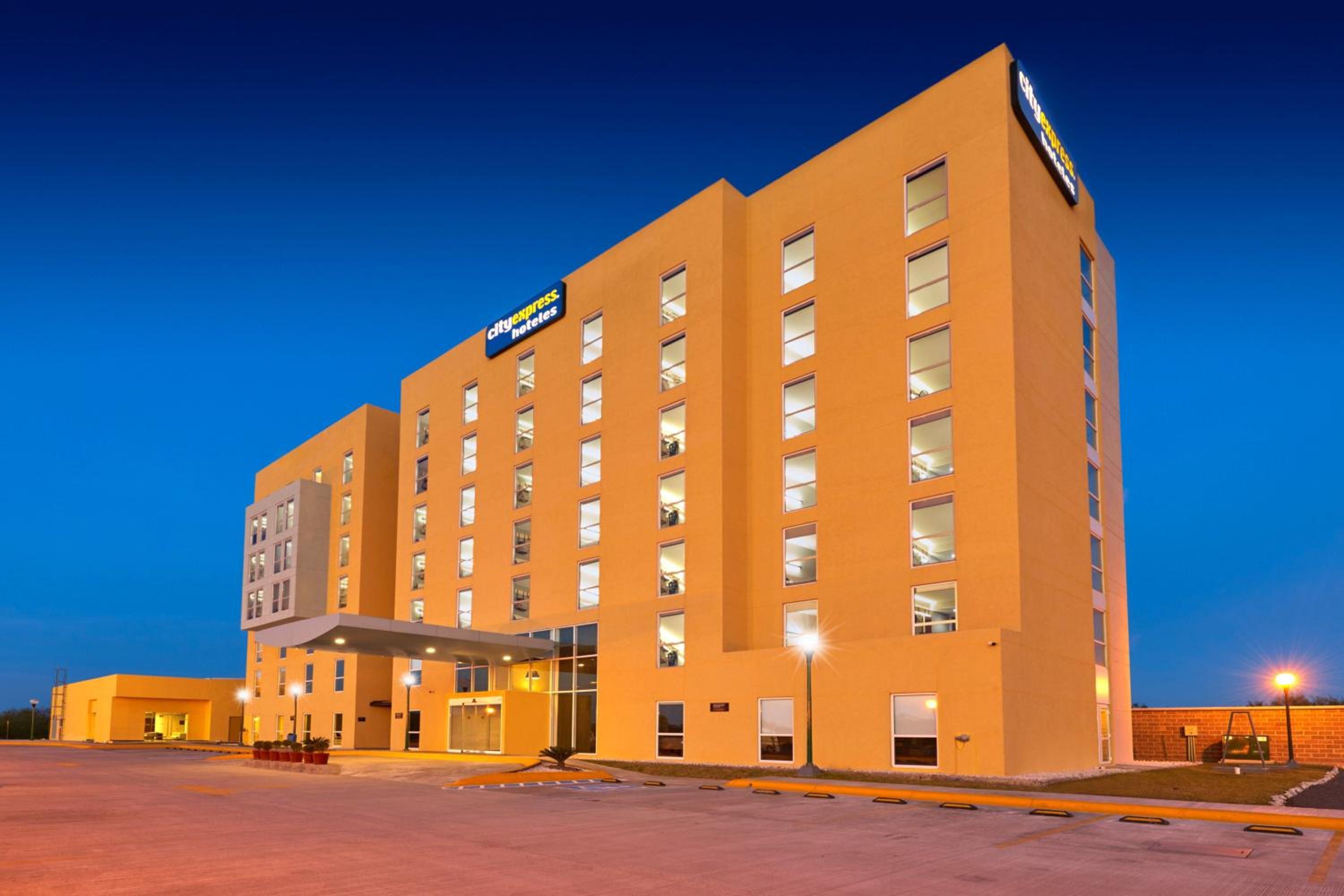 Reynosa Vacations - City Express by Marriott Reynosa Aeropuerto - Property Image 1