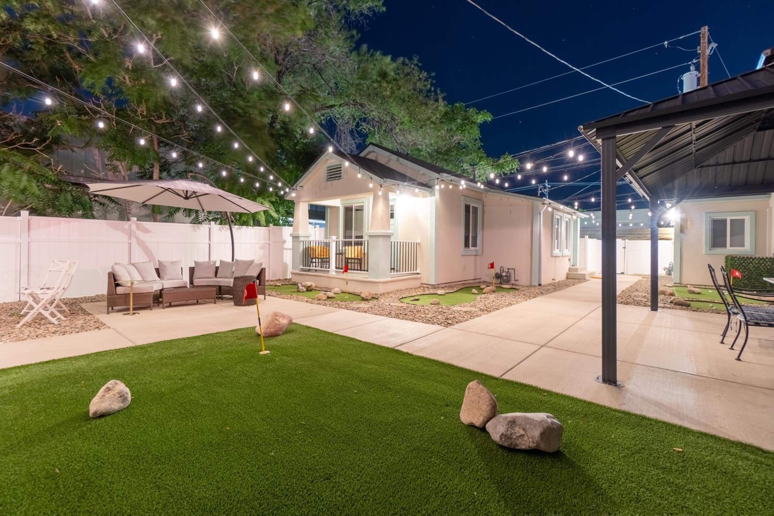 Reno Vacations - Reno Dream Cottage: Delightful 2-Bedroom Sanctuary - Property Image 22
