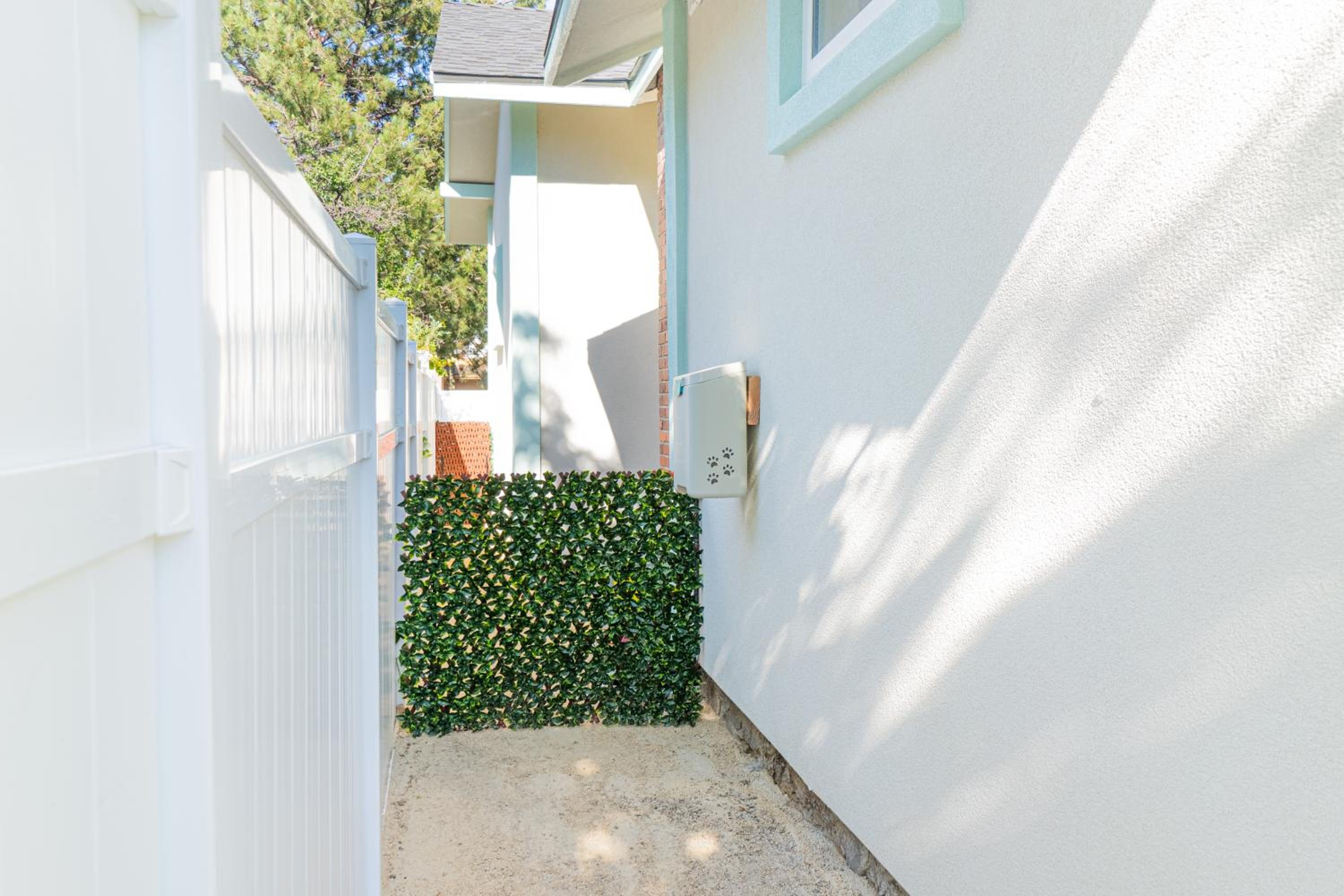 Reno Vacations - Reno Dream Cottage: Delightful 2-Bedroom Sanctuary - Property Image 8