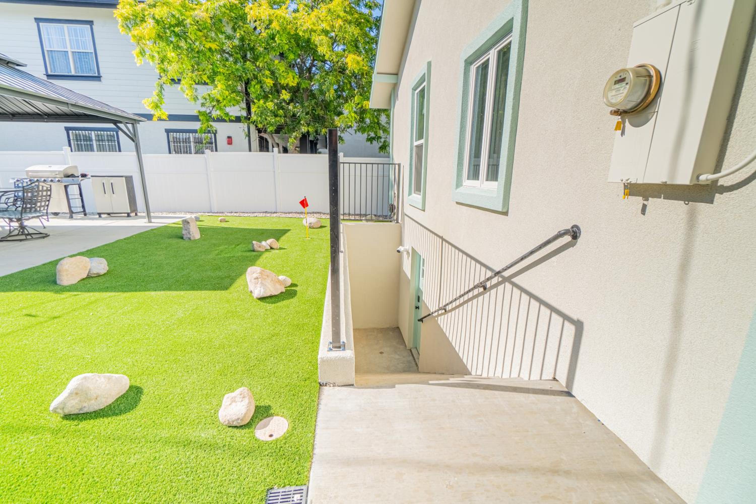 Reno Vacations - Reno Dream Cottage: Delightful 2-Bedroom Sanctuary - Property Image 14