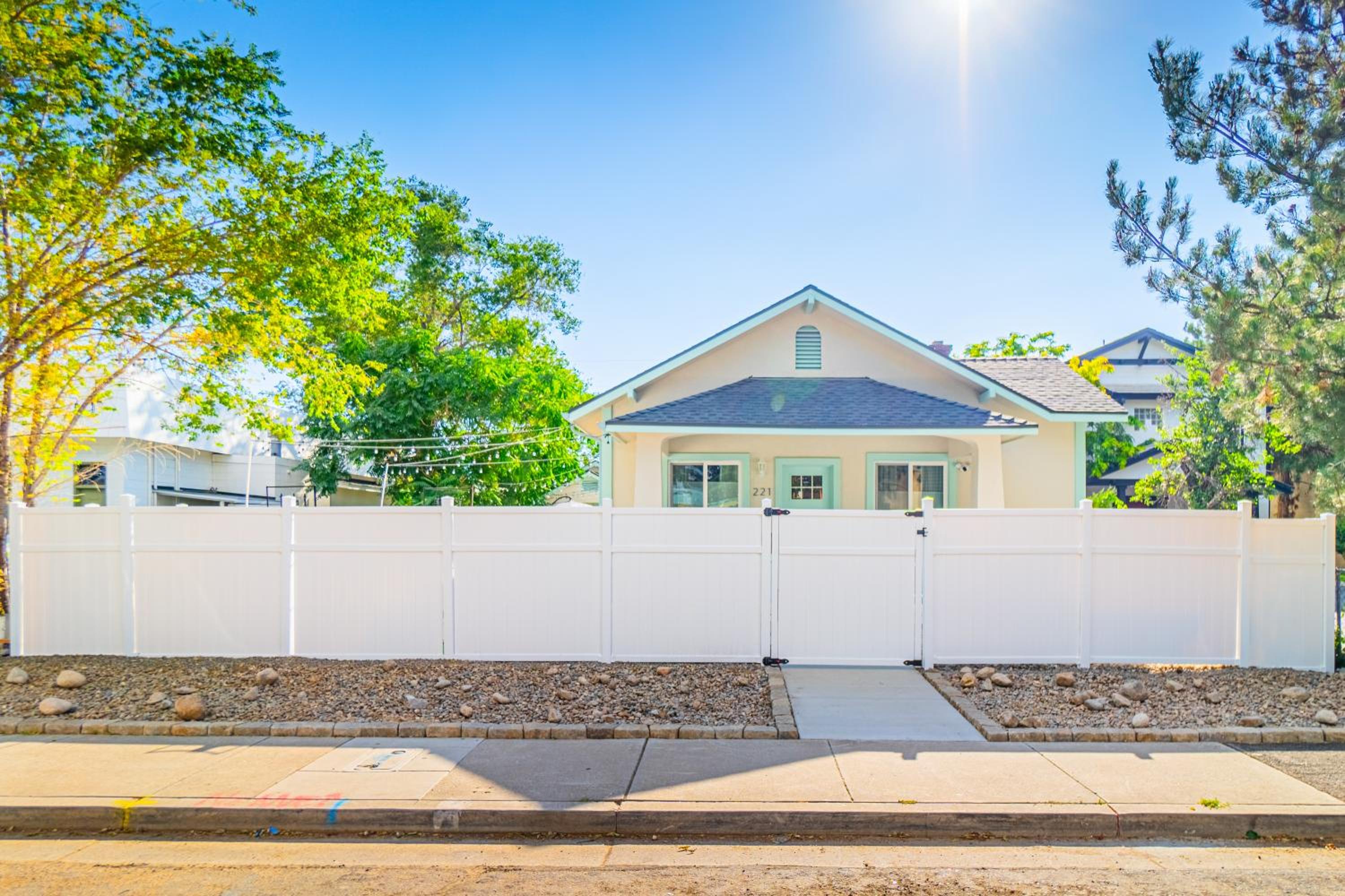 Urban Haven in Reno: Charming Studio Retreat view 3