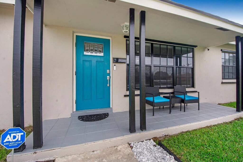 Modern getaway near the beach with room for a boat view 4