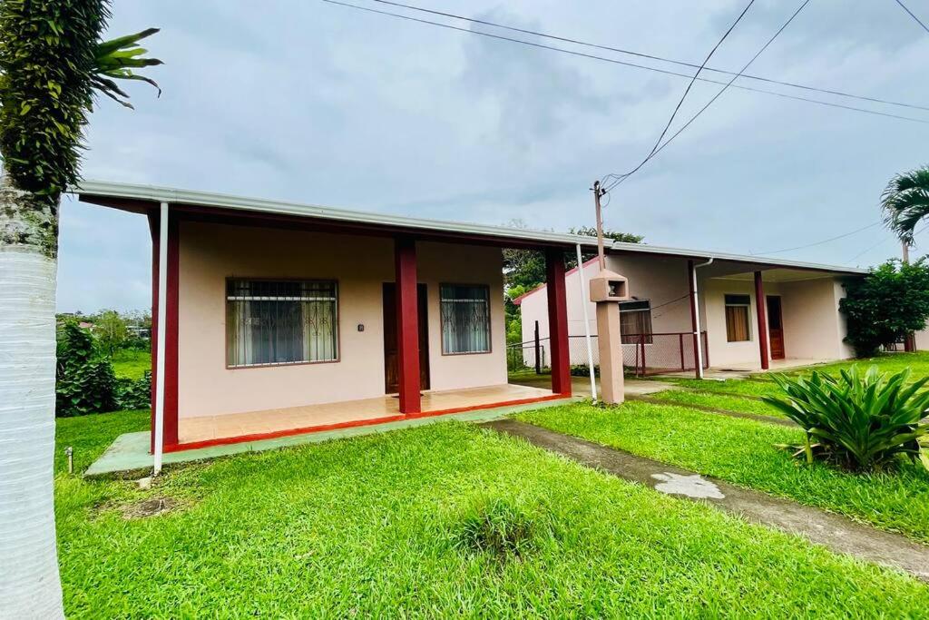 Beautiful Casa Aire near Lake Arenal in Nuevo Arenal - Casas Airelibre