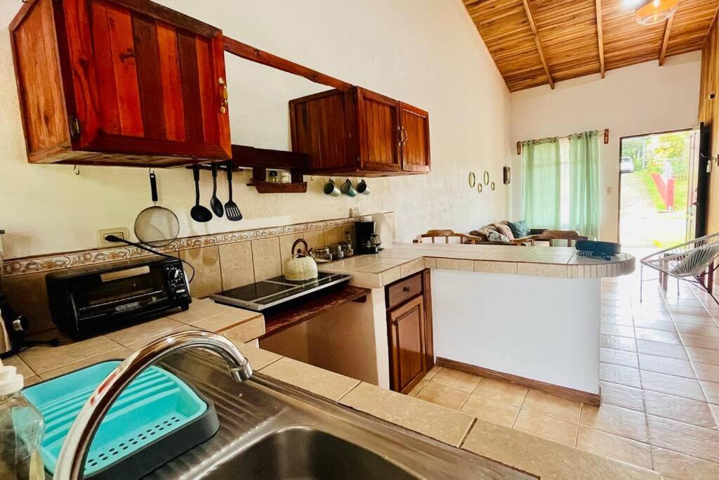 Beautiful Casa Aire near Lake Arenal in Nuevo Arenal - Casas Airelibre