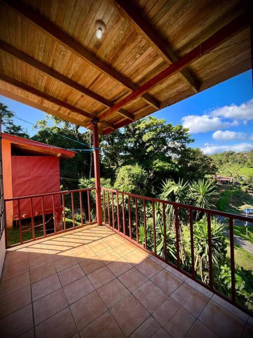 Beautiful Casa Aire near Lake Arenal in Nuevo Arenal - Casas Airelibre