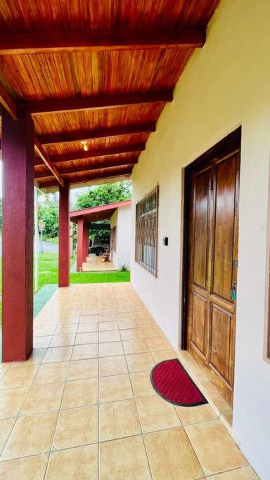 Beautiful Casa Aire near Lake Arenal in Nuevo Arenal - Casas Airelibre